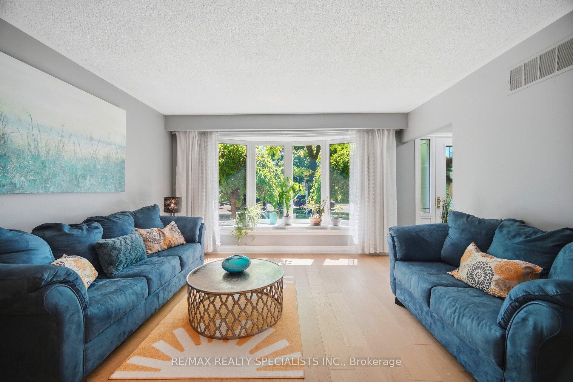 Photo 9 of 3673 Fieldgate Drive, Mississauga, Applewood — HOMEH