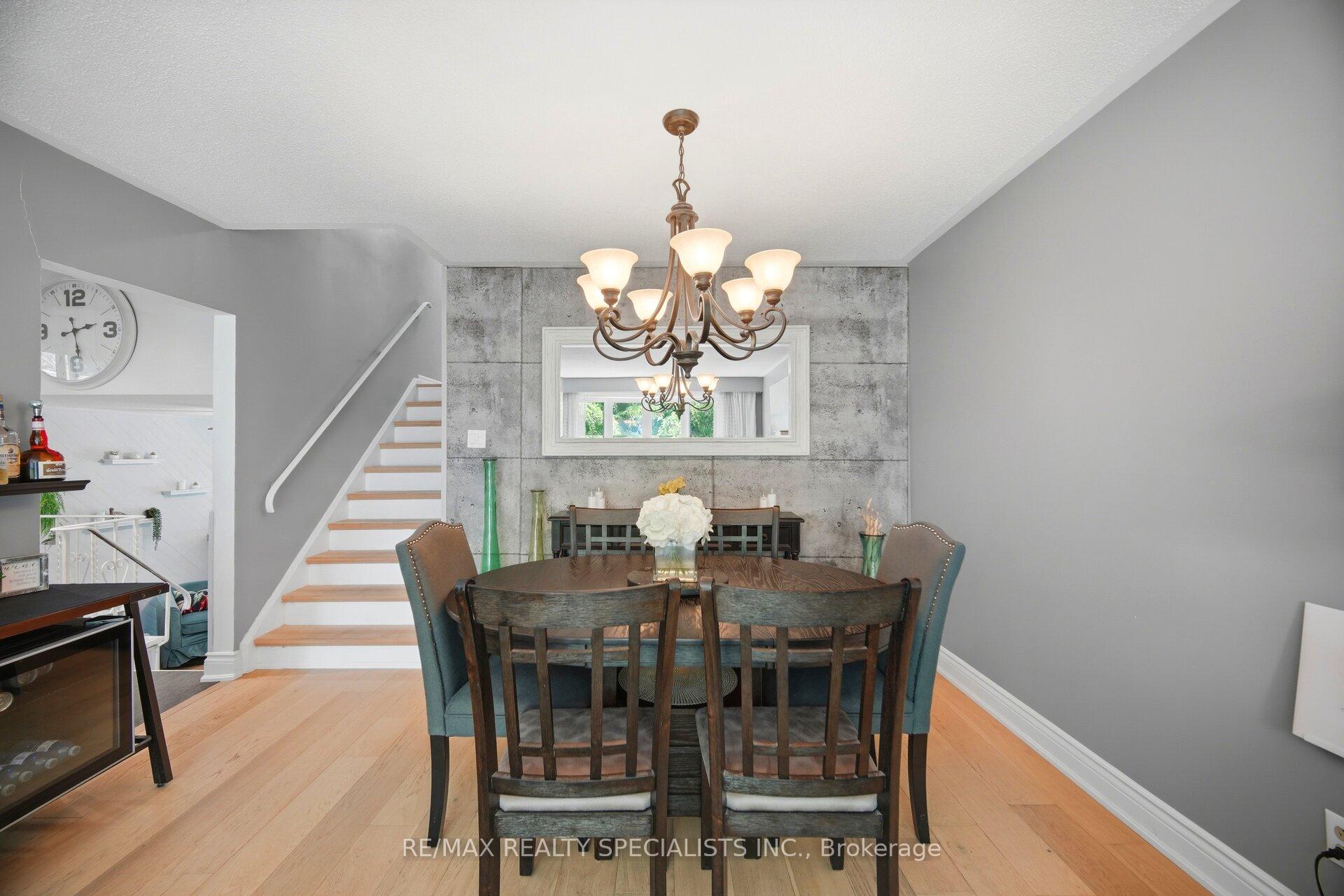 Photo 10 of 3673 Fieldgate Drive, Mississauga, Applewood — HOMEH