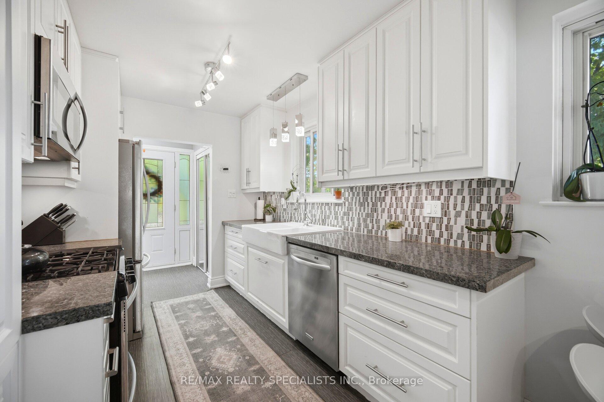 Photo 14 of 3673 Fieldgate Drive, Mississauga, Applewood — HOMEH