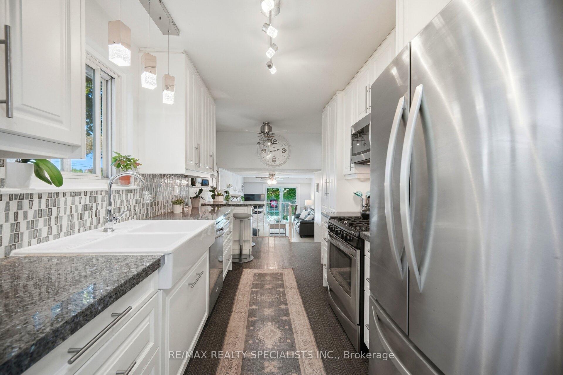 Photo 15 of 3673 Fieldgate Drive, Mississauga, Applewood — HOMEH