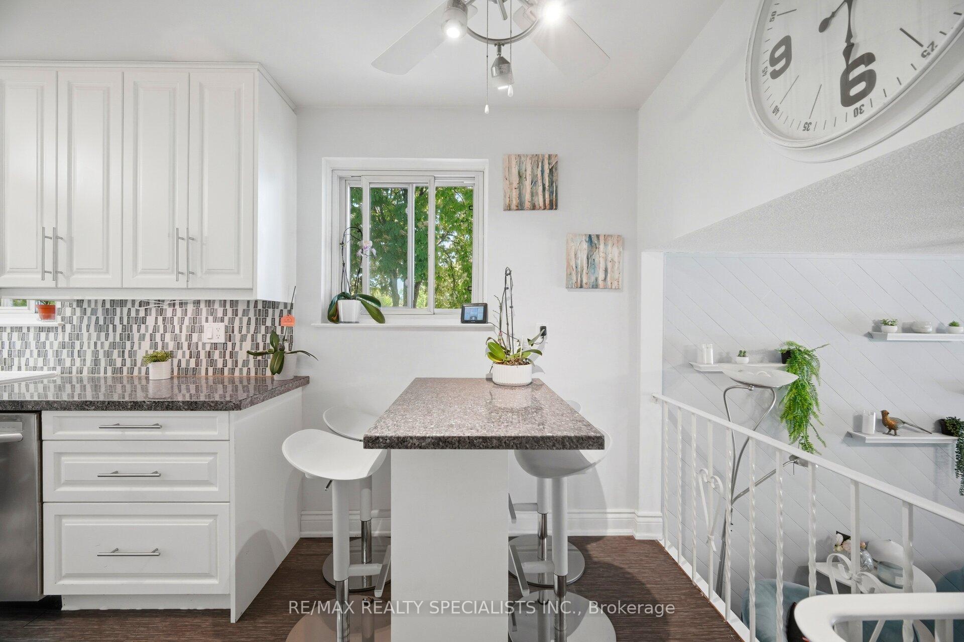 Photo 16 of 3673 Fieldgate Drive, Mississauga, Applewood — HOMEH