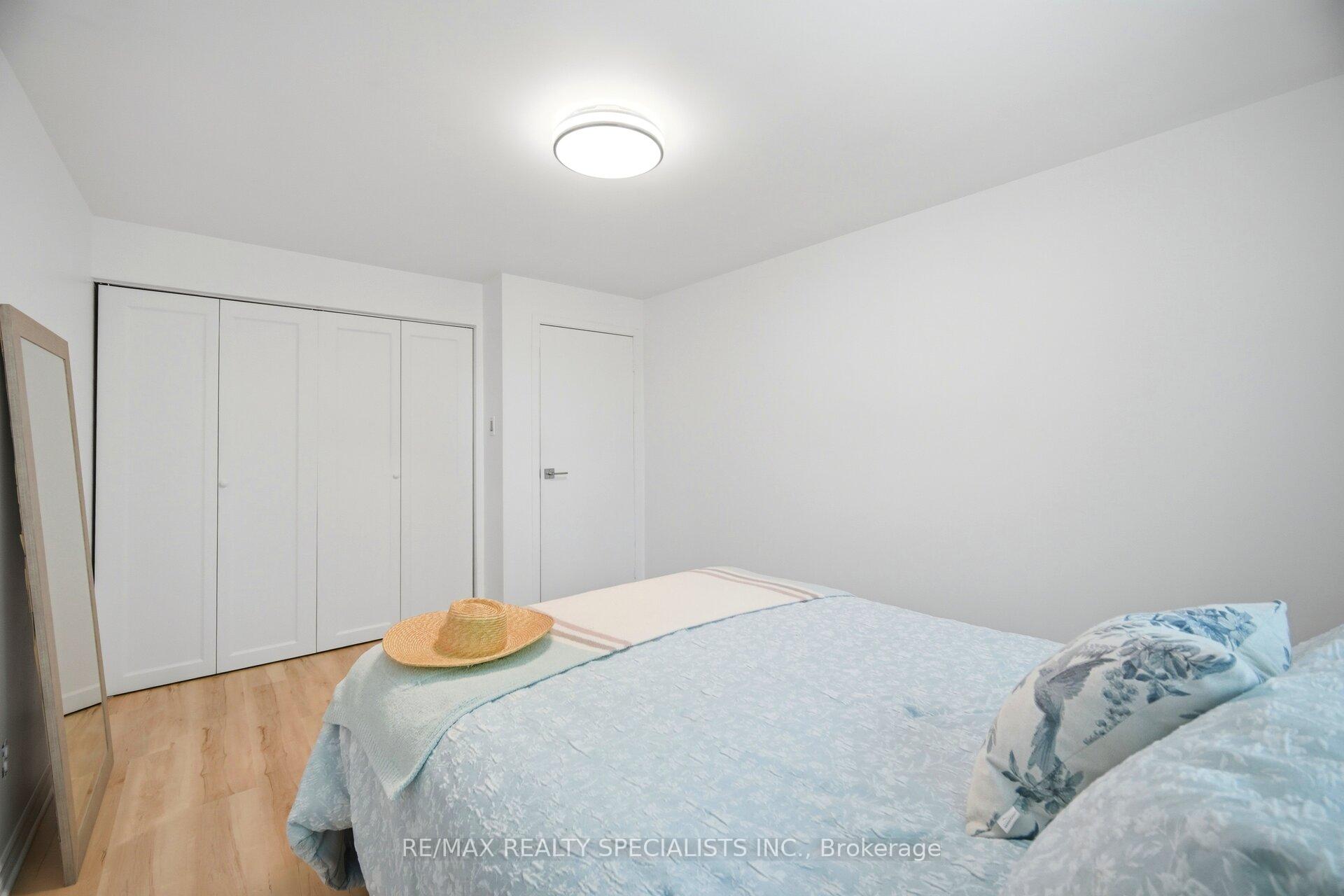 Photo 27 of 3673 Fieldgate Drive, Mississauga, Applewood — HOMEH