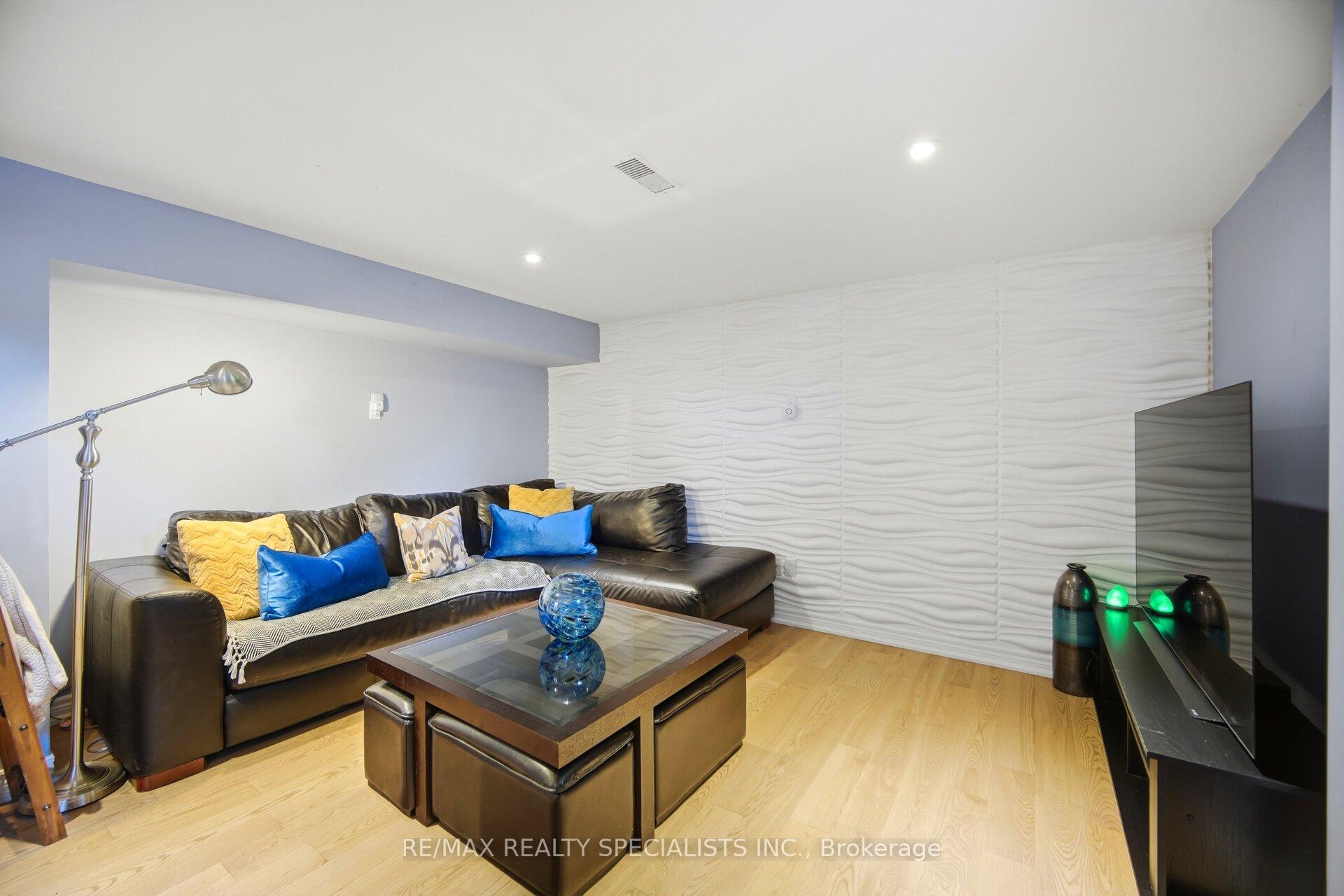 Photo 37 of 3673 Fieldgate Drive, Mississauga, Applewood — HOMEH