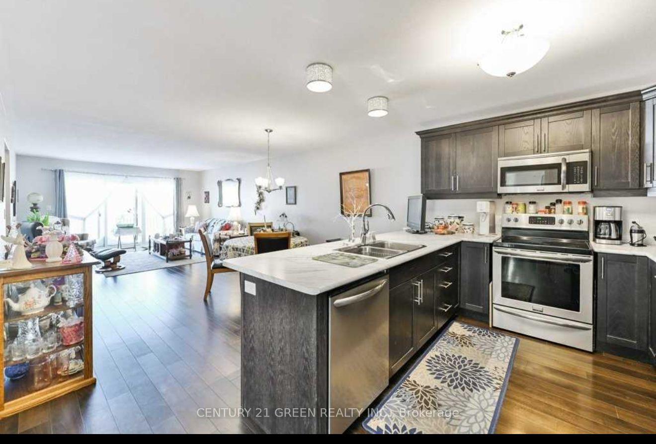 Photo 8 of 100 Spruce Gardens Court, Belleville, Belleville Ward — HOMEH