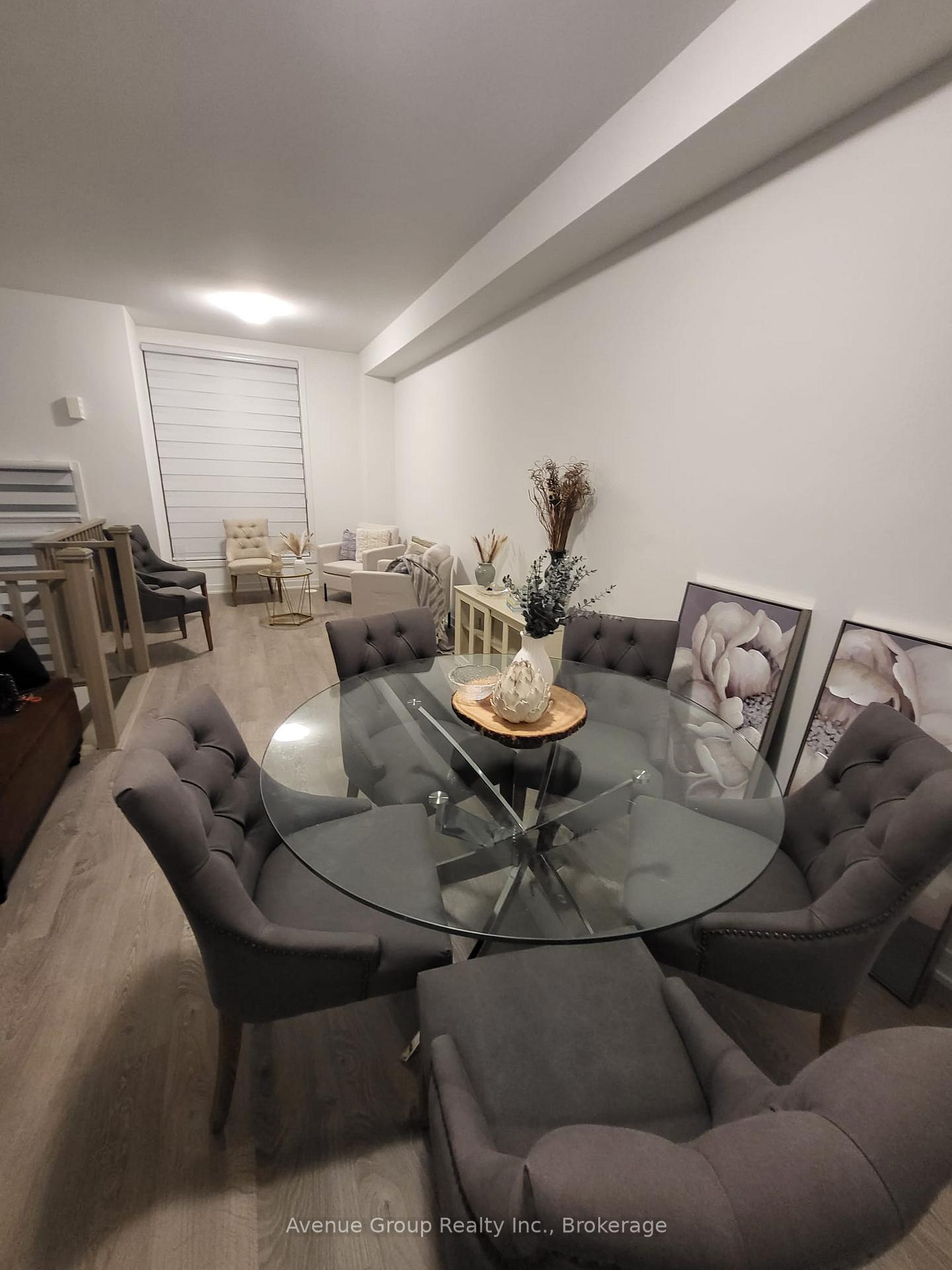 Photo 7 of 60 Hooyo Terrace, Toronto, Englemount-Lawrence — HOMEH