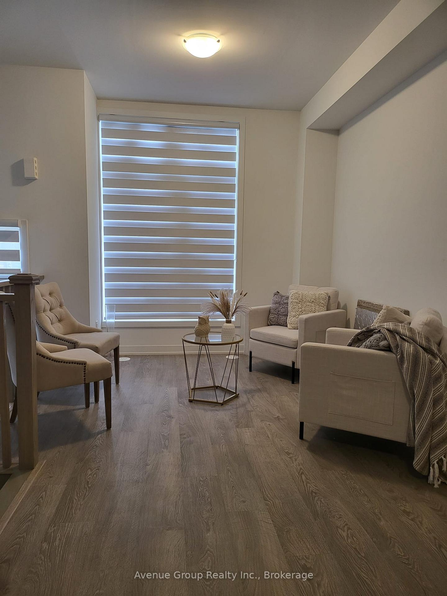 Photo 9 of 60 Hooyo Terrace, Toronto, Englemount-Lawrence — HOMEH