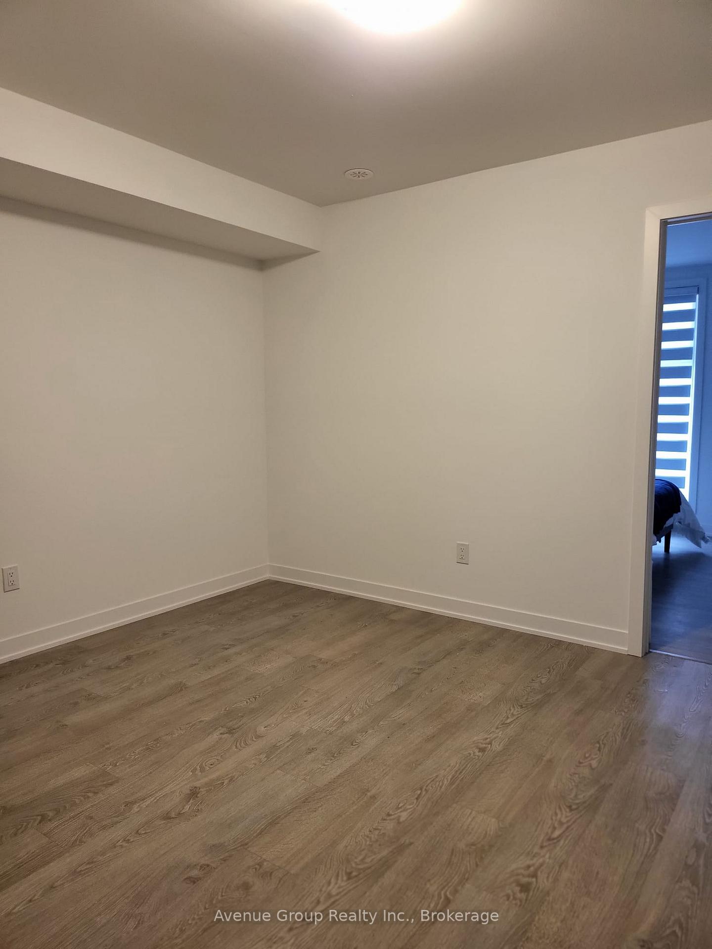 Photo 20 of 60 Hooyo Terrace, Toronto, Englemount-Lawrence — HOMEH