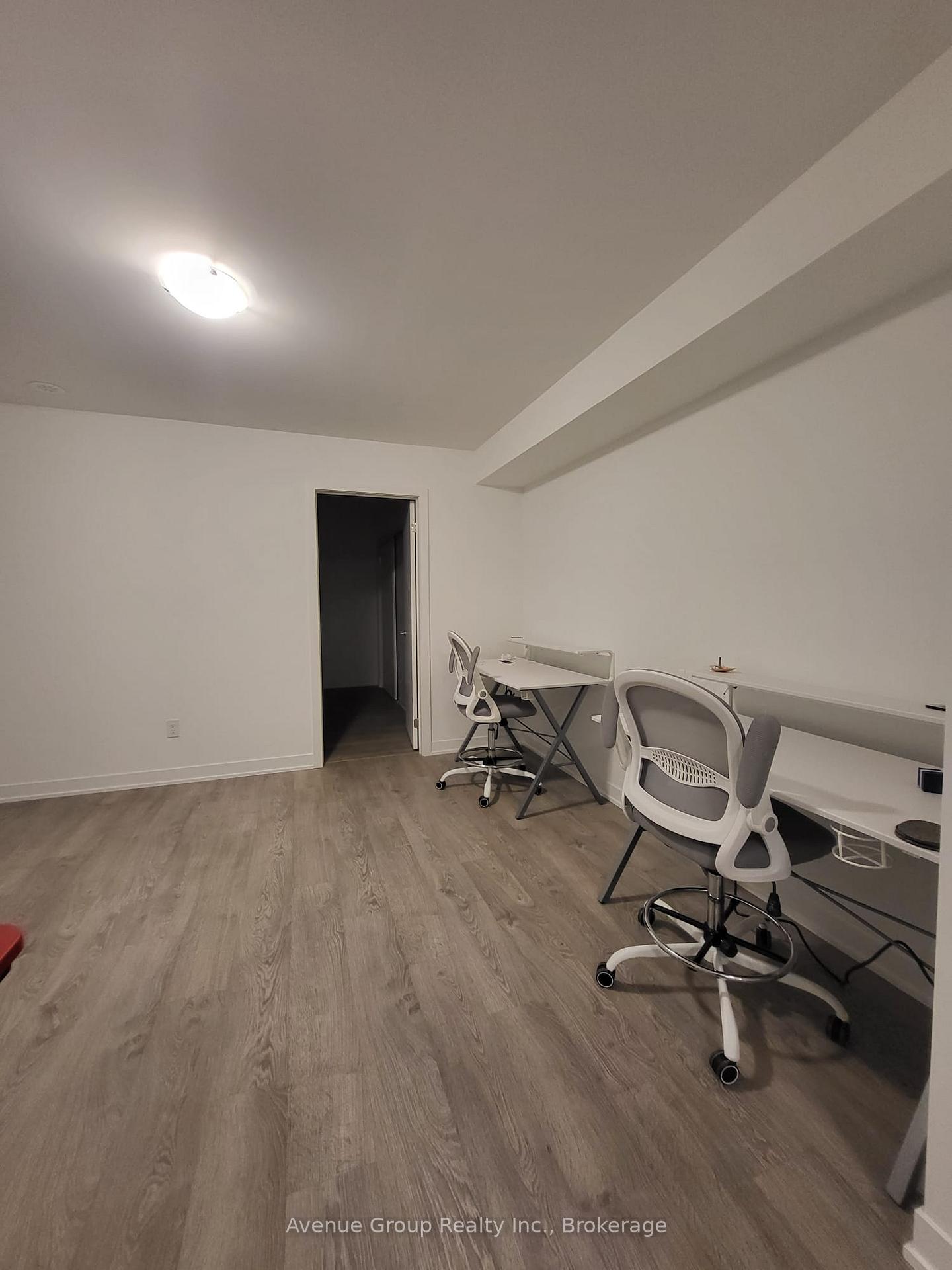 Photo 21 of 60 Hooyo Terrace, Toronto, Englemount-Lawrence — HOMEH