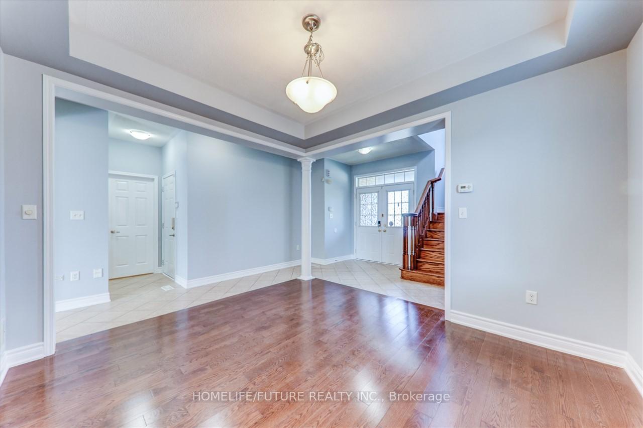 Photo 7 of Unit Main & 2nd, 49 Peppermint Close, Brampton, Bram East — HOMEH