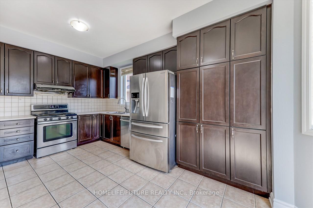 Photo 11 of Unit Main & 2nd, 49 Peppermint Close, Brampton, Bram East — HOMEH