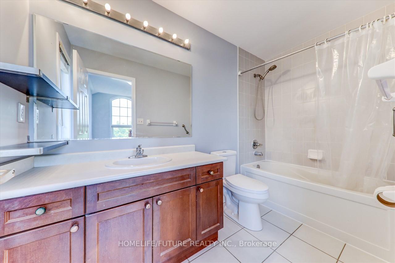 Photo 15 of Unit Main & 2nd, 49 Peppermint Close, Brampton, Bram East — HOMEH