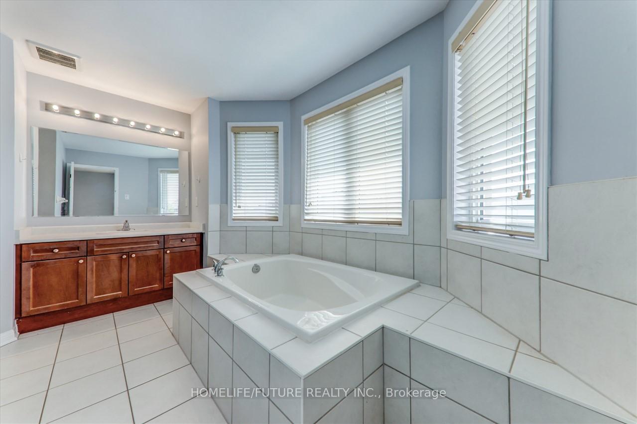 Photo 25 of Unit Main & 2nd, 49 Peppermint Close, Brampton, Bram East — HOMEH