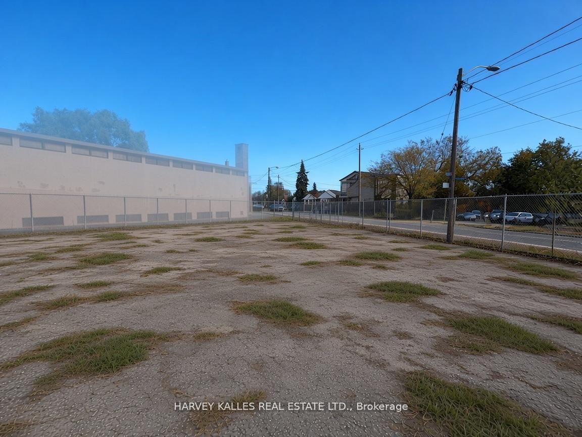 Photo 4 of 463 Vaughan Road, Toronto, Oakwood Village — HOMEH