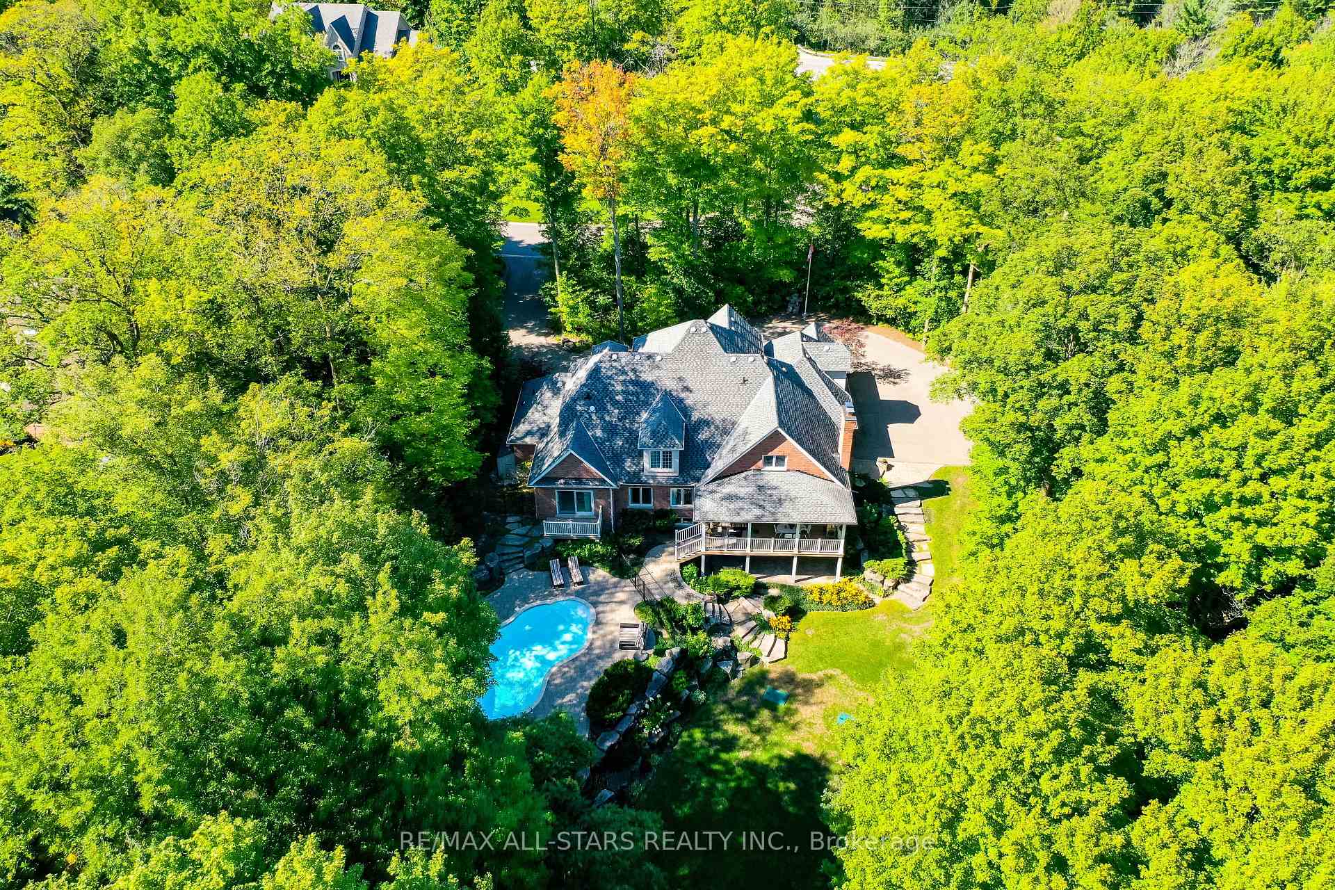 Photo 4 of 3 Bridgewater Drive, Richmond Hill, Rural Richmond Hill — HOMEH