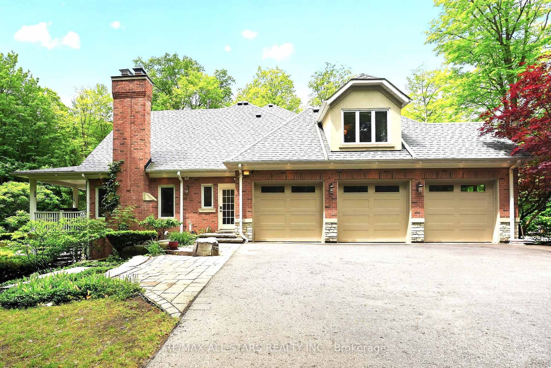 Photo 7 of 3 Bridgewater Drive, Richmond Hill, Rural Richmond Hill — HOMEH