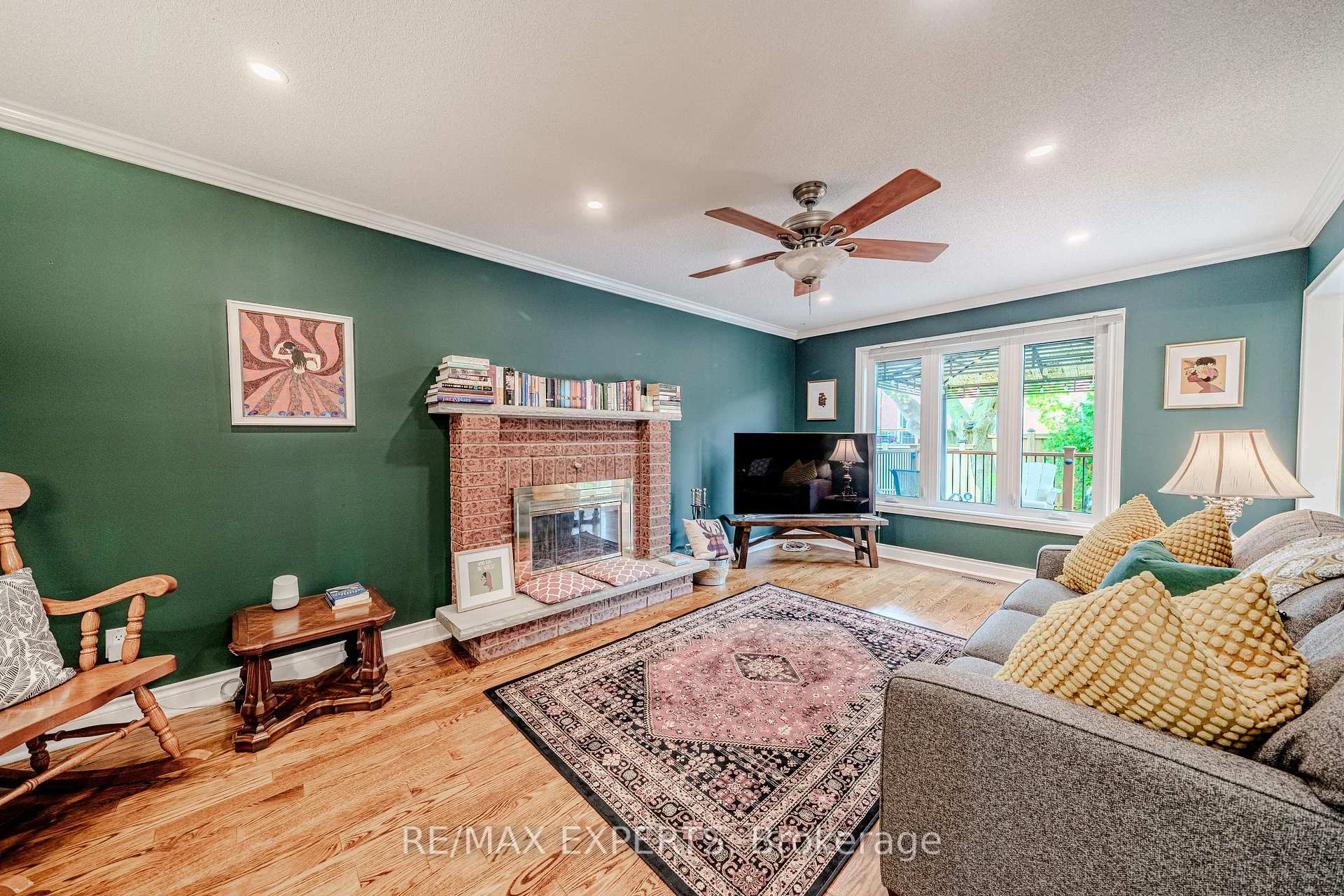 Photo 12 of 231 Mossbrook Square, Pickering, Highbush — HOMEH