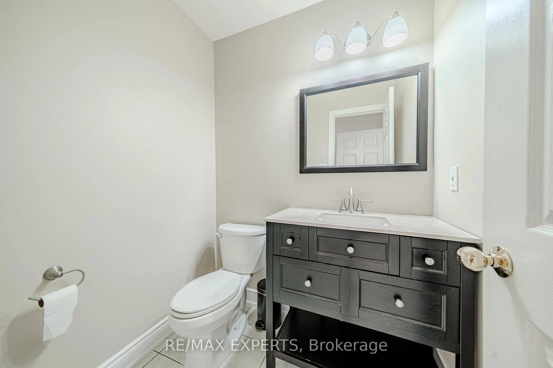 Photo 20 of 231 Mossbrook Square, Pickering, Highbush — HOMEH