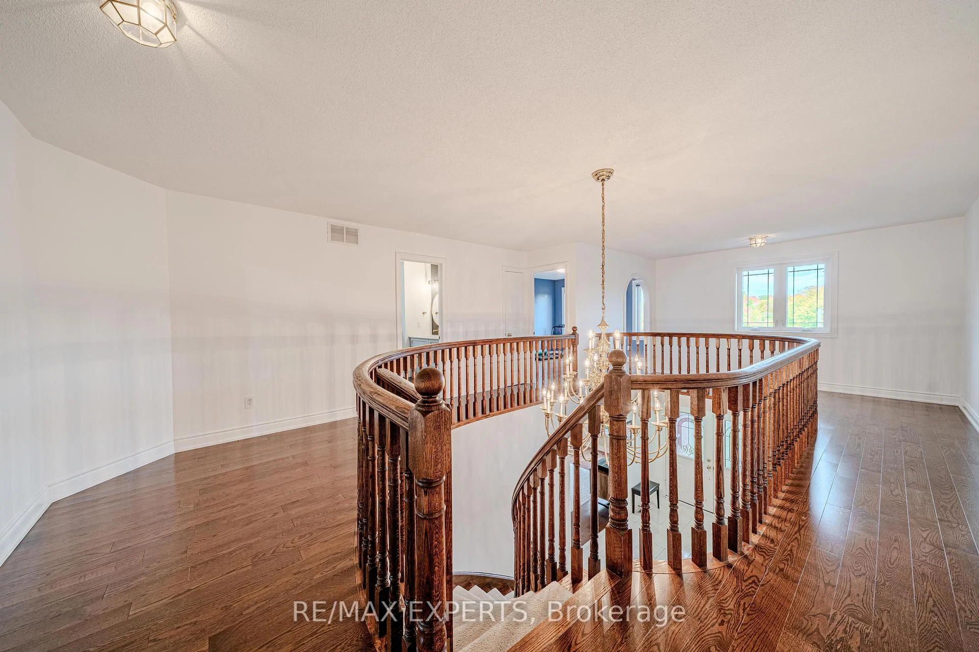 Photo 21 of 231 Mossbrook Square, Pickering, Highbush — HOMEH