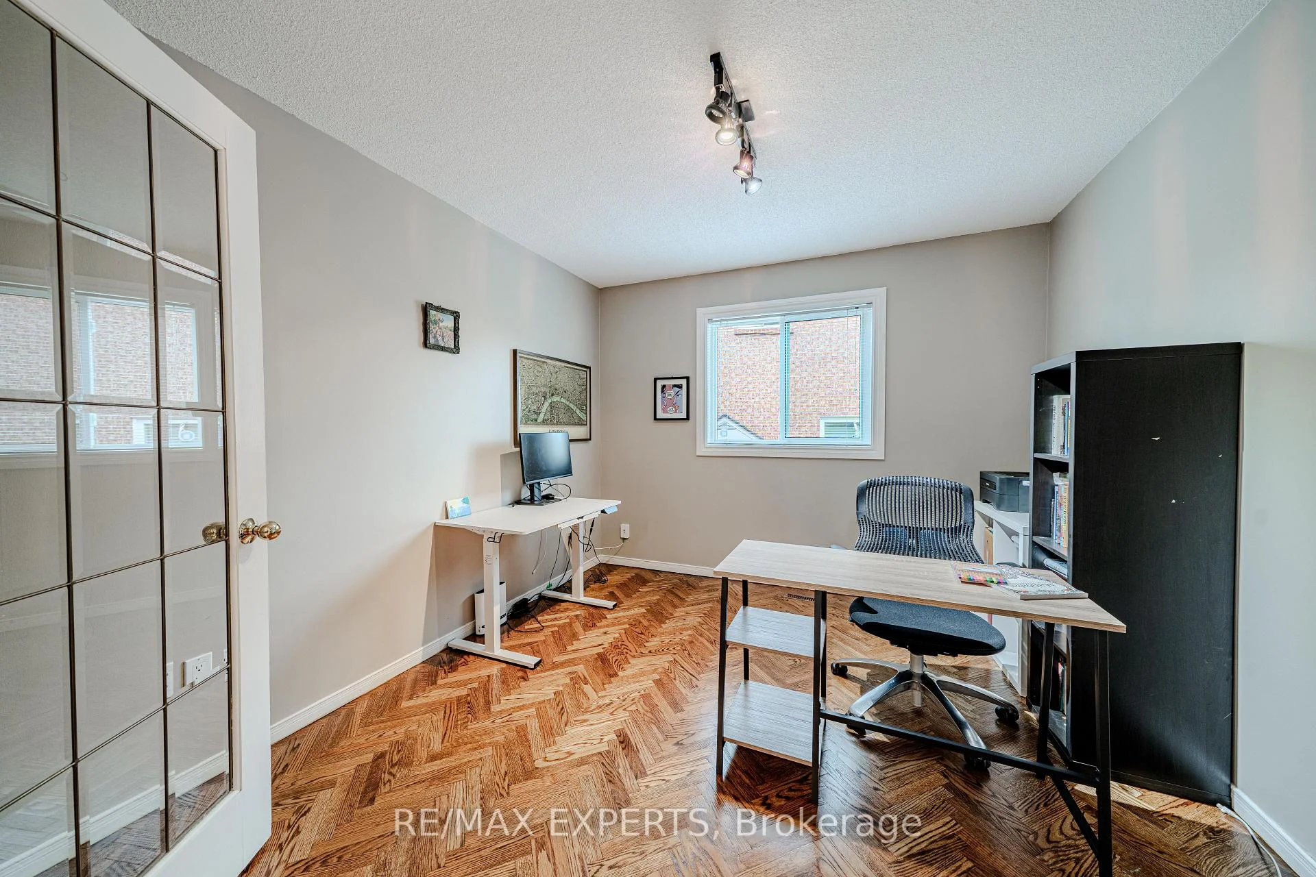 Photo 22 of 231 Mossbrook Square, Pickering, Highbush — HOMEH