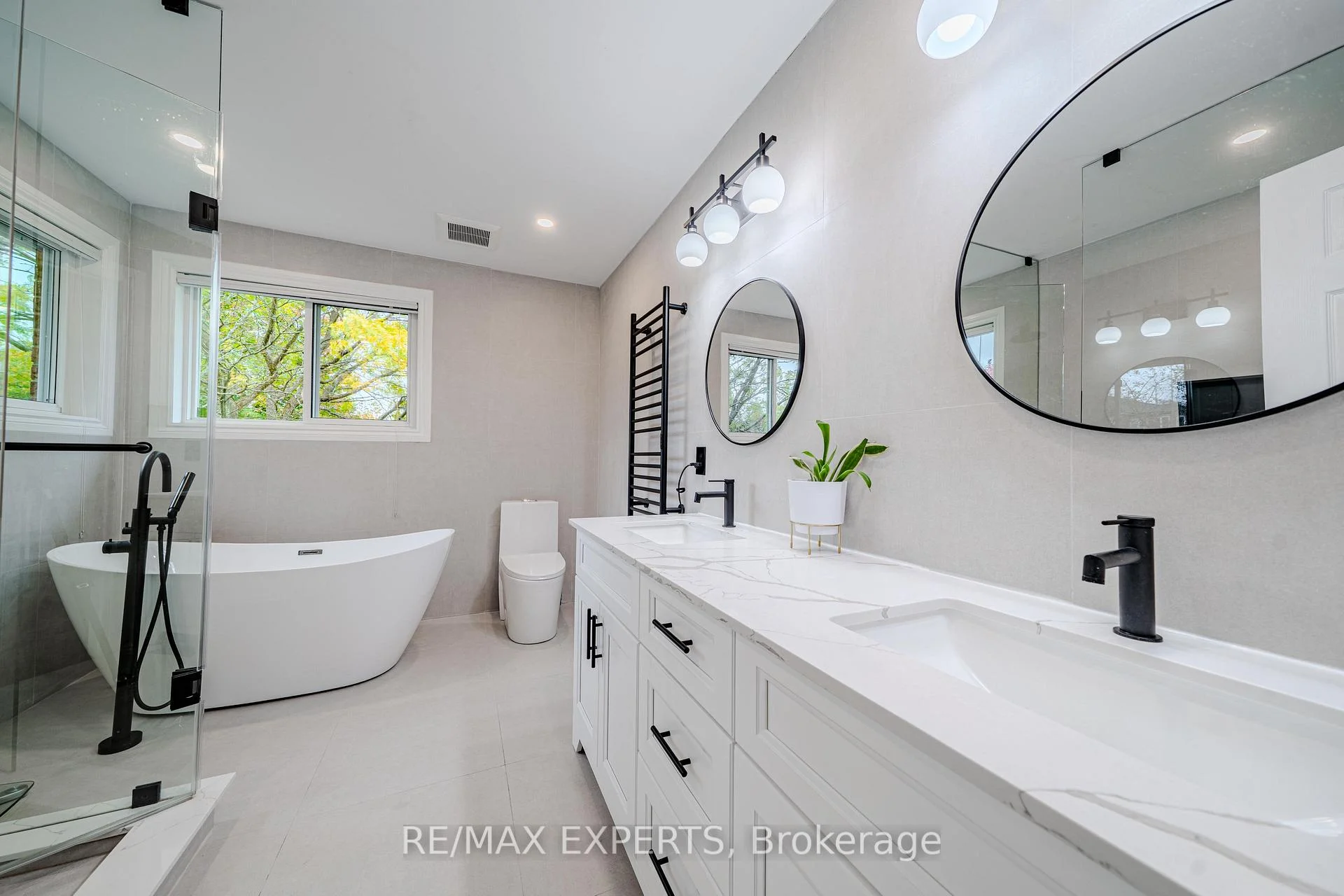 Photo 27 of 231 Mossbrook Square, Pickering, Highbush — HOMEH