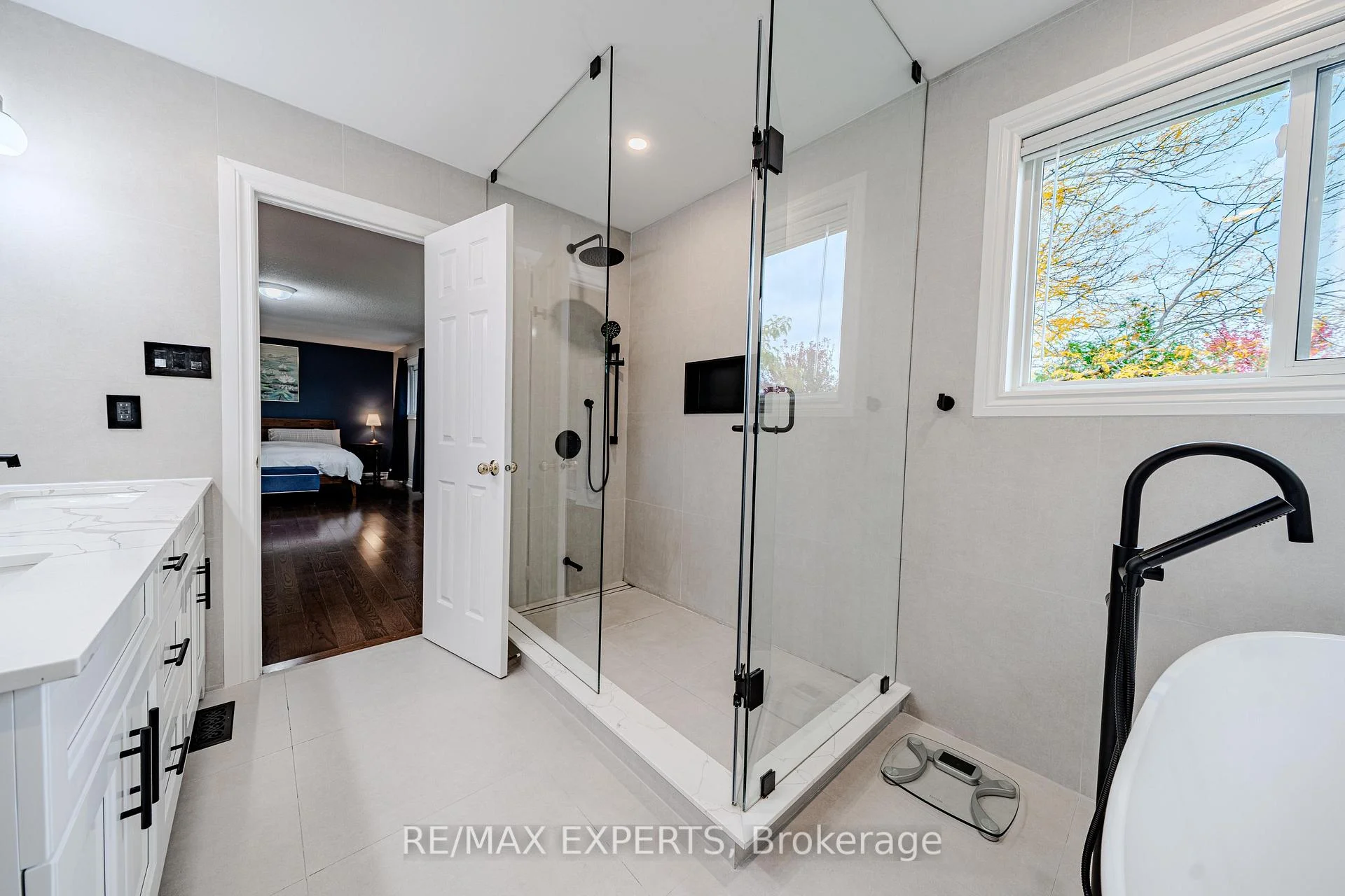 Photo 28 of 231 Mossbrook Square, Pickering, Highbush — HOMEH