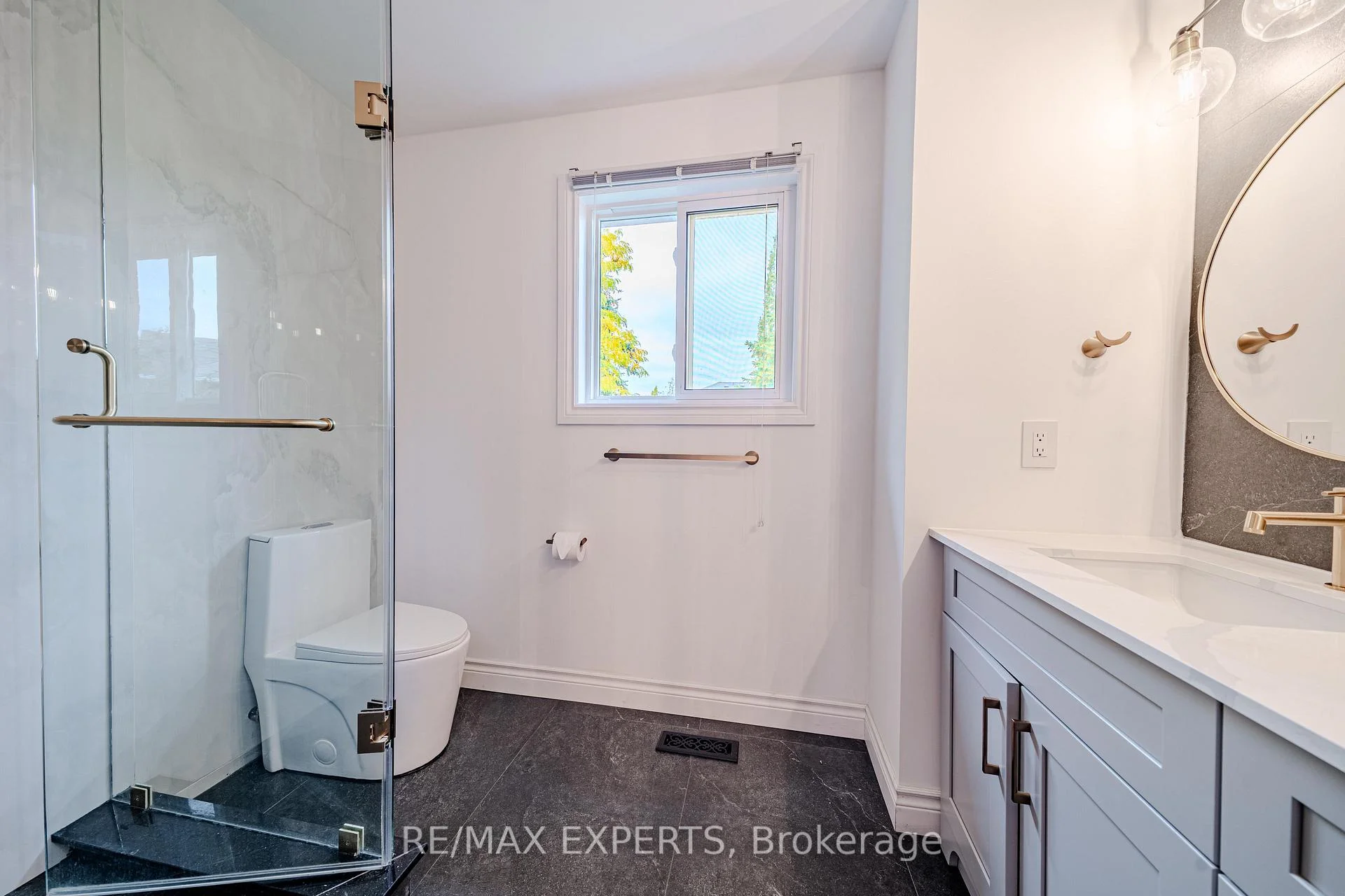 Photo 37 of 231 Mossbrook Square, Pickering, Highbush — HOMEH