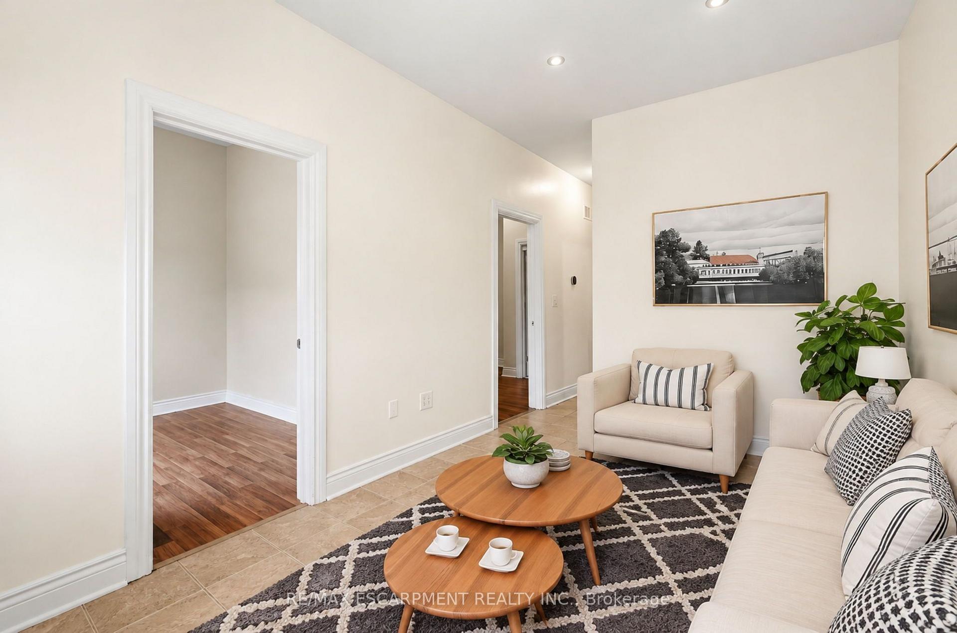 Photo 6 of 57 Tisdale Street N, Hamilton, Landsdale — HOMEH