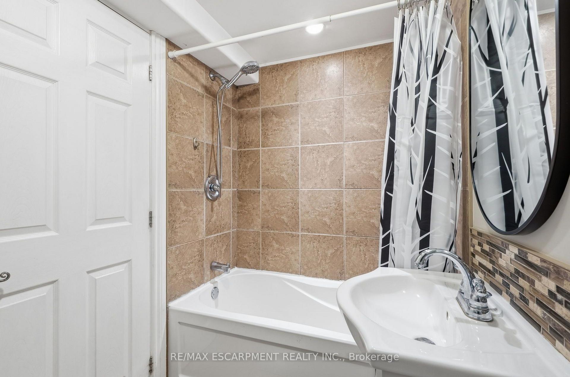 Photo 15 of 57 Tisdale Street N, Hamilton, Landsdale — HOMEH