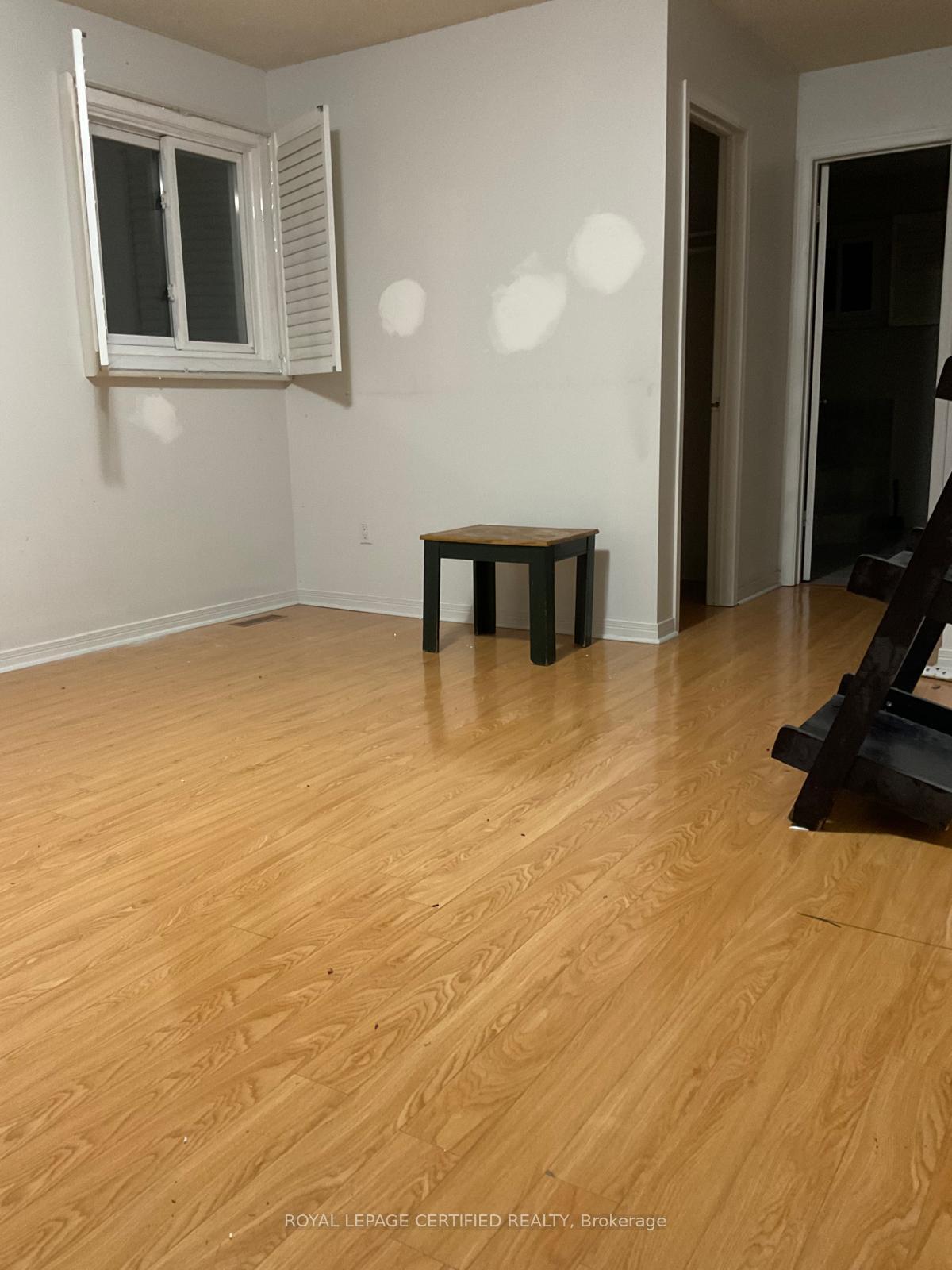 Photo 19 of Unit Upper, 211 Macedonia Crescent, Mississauga, Fairview — HOMEH