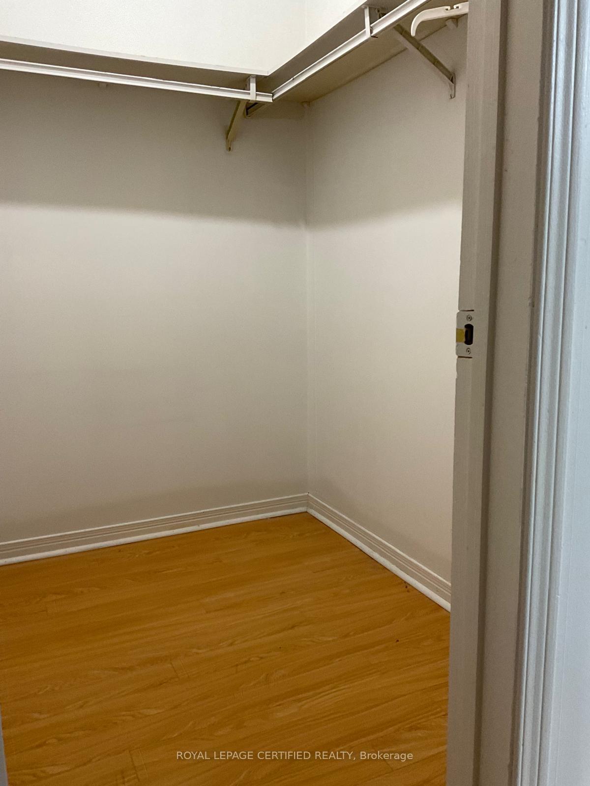 Photo 23 of Unit Upper, 211 Macedonia Crescent, Mississauga, Fairview — HOMEH