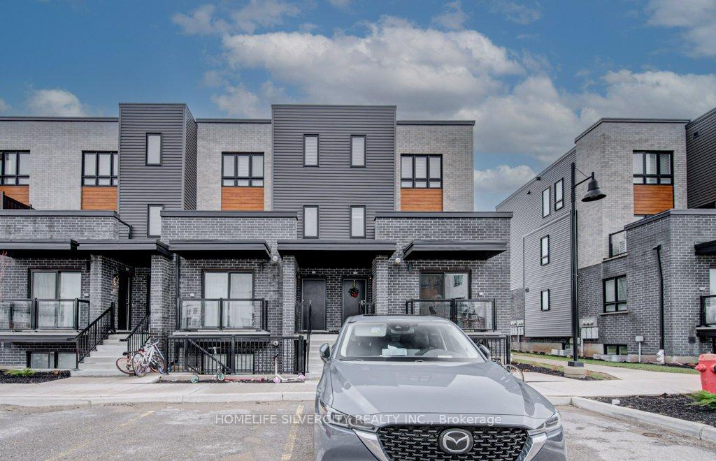 Photo of Unit #18, 235 Chapel Hill Drive