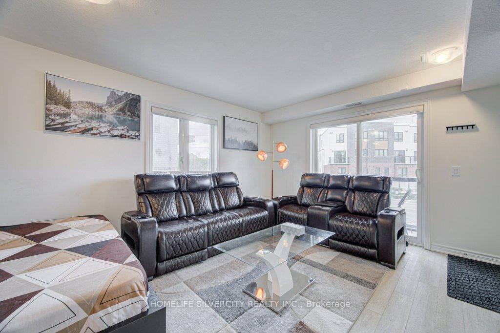 Photo 7 of Unit #18, 235 Chapel Hill Drive, Kitchener — HOMEH
