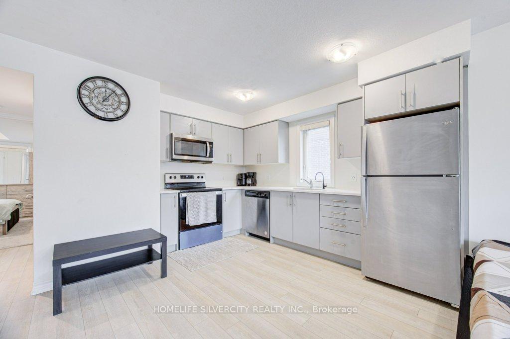 Photo 9 of Unit #18, 235 Chapel Hill Drive, Kitchener — HOMEH