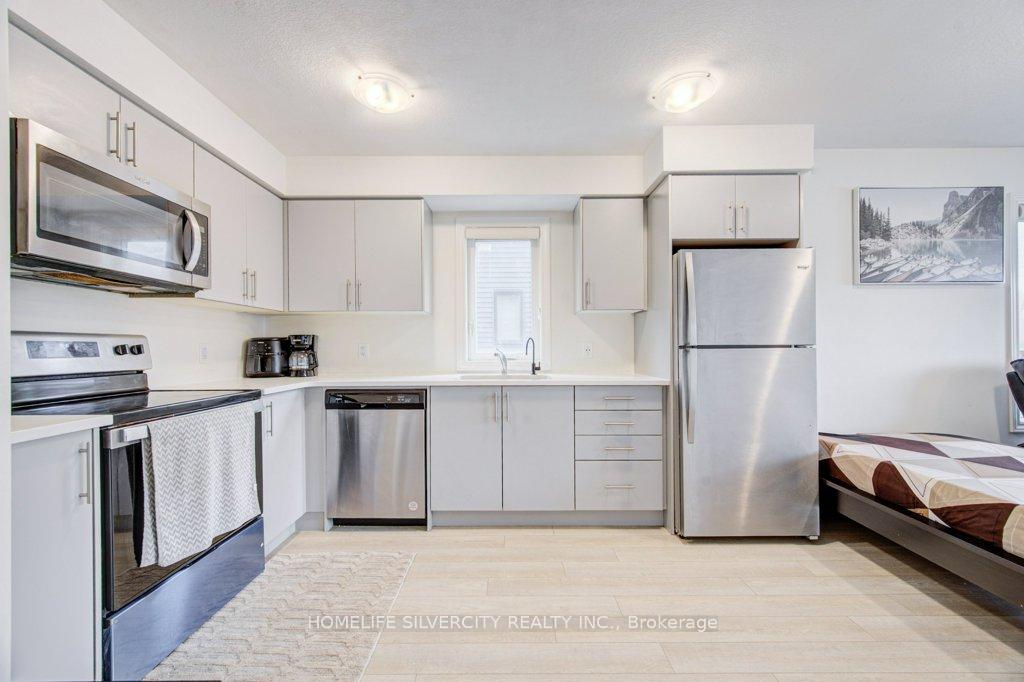 Photo 10 of Unit #18, 235 Chapel Hill Drive, Kitchener — HOMEH