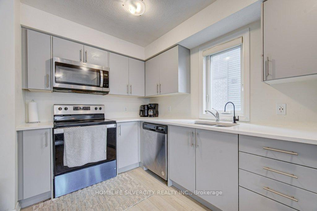 Photo 13 of Unit #18, 235 Chapel Hill Drive, Kitchener — HOMEH