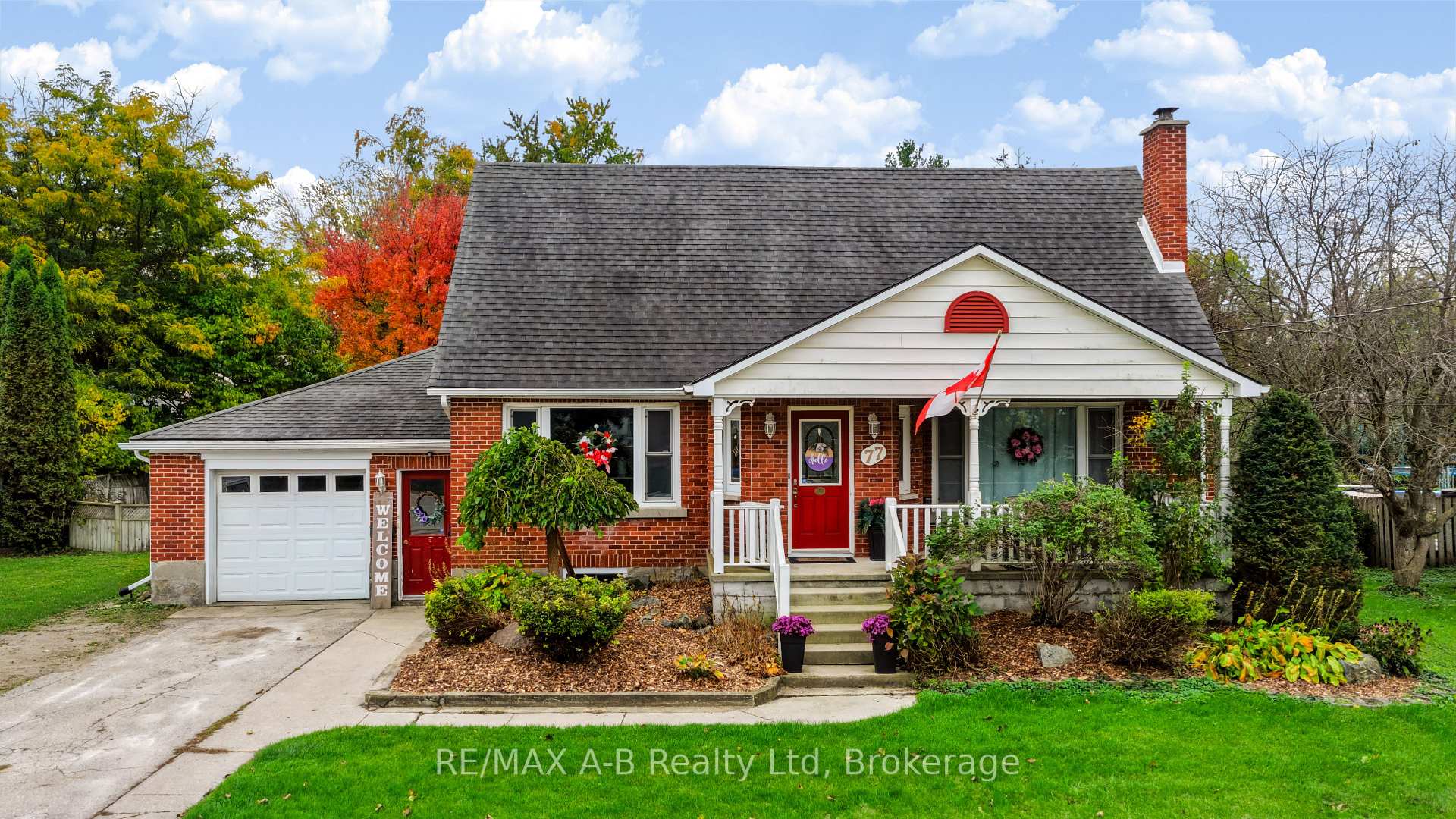 Photo 2 of 77 Gidley Street E, South Huron, Exeter — HOMEH