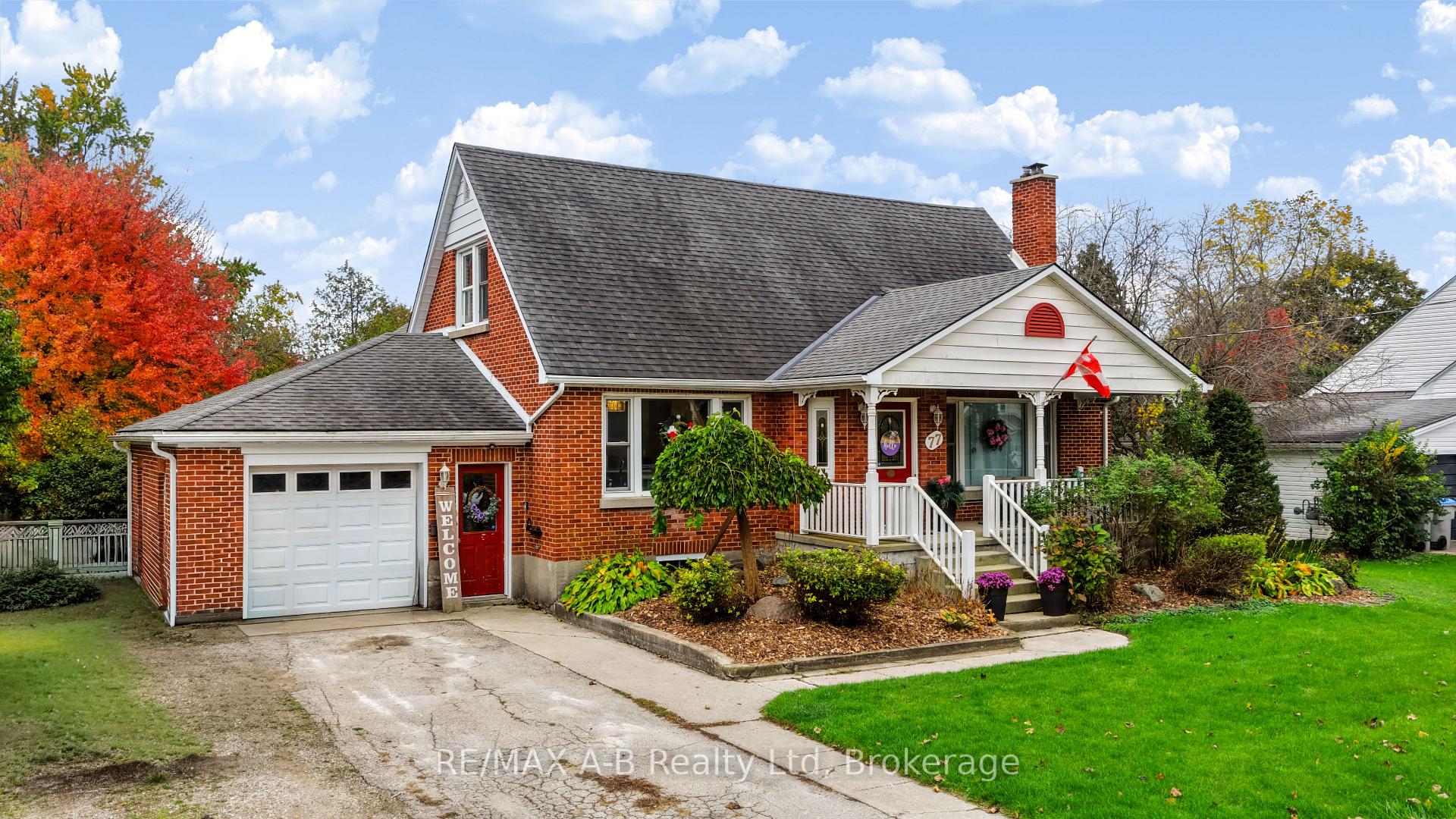 Photo 3 of 77 Gidley Street E, South Huron, Exeter — HOMEH