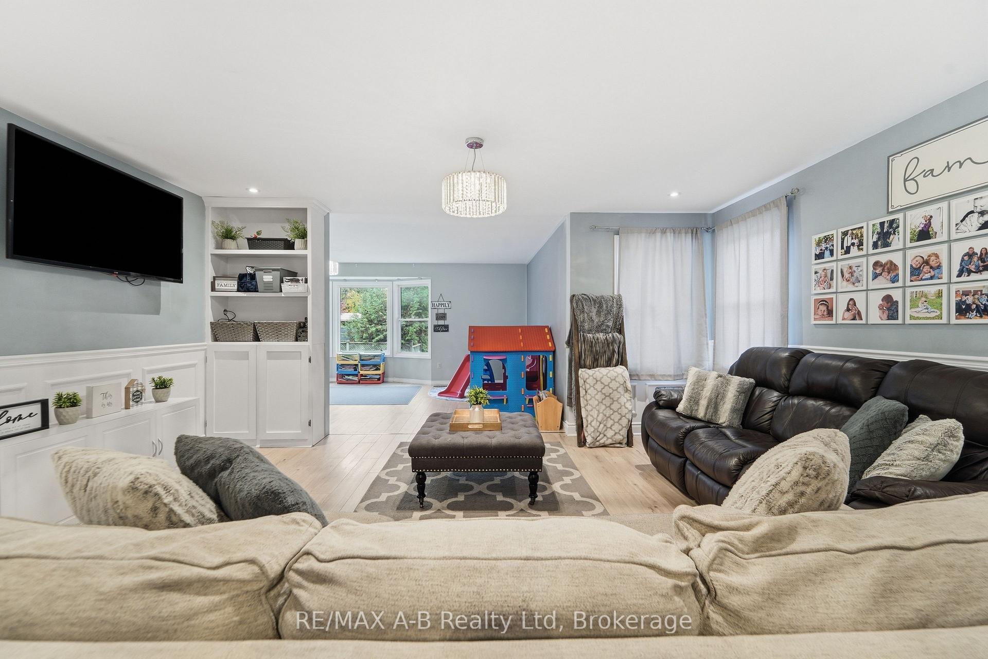 Photo 14 of 77 Gidley Street E, South Huron, Exeter — HOMEH