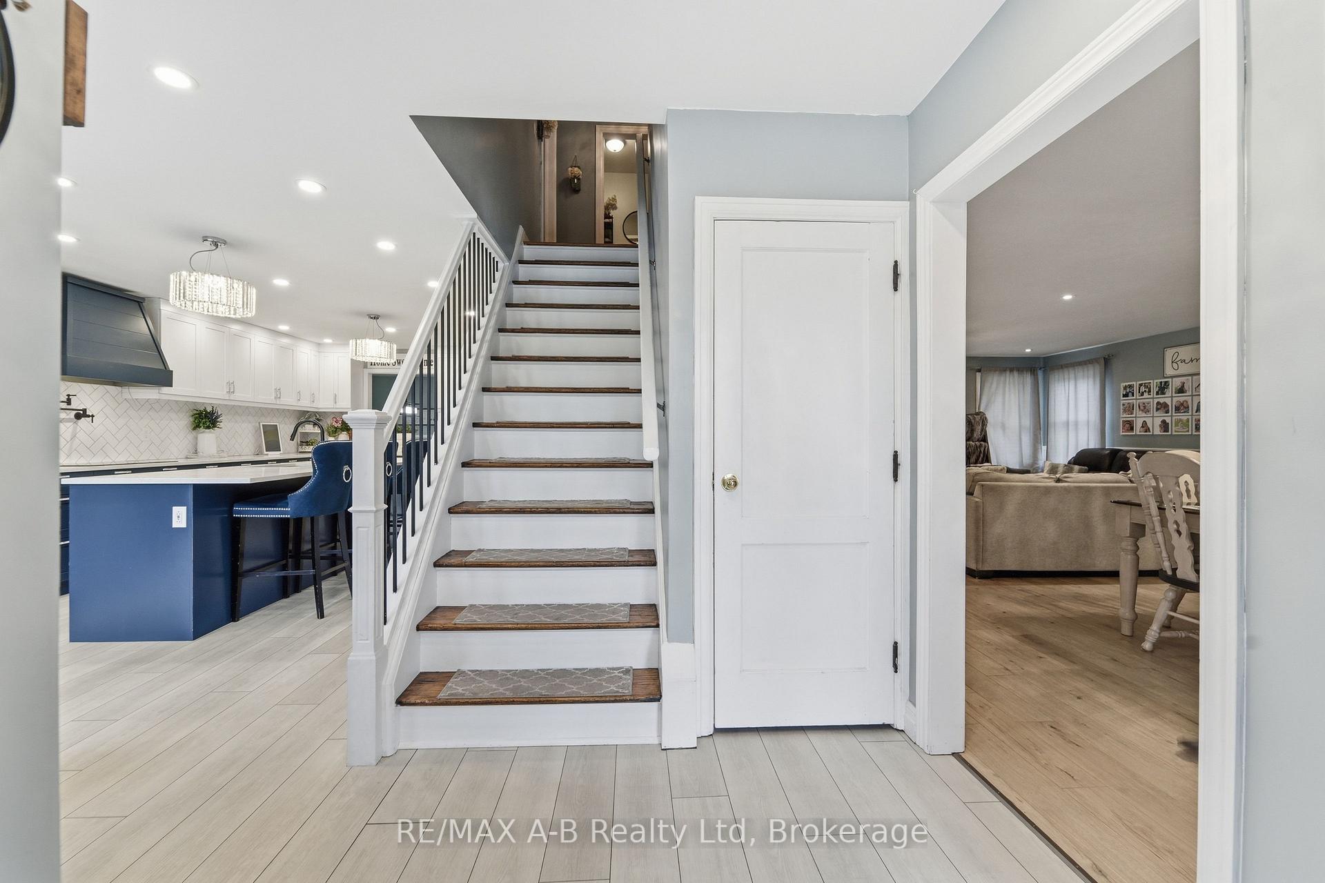 Photo 23 of 77 Gidley Street E, South Huron, Exeter — HOMEH