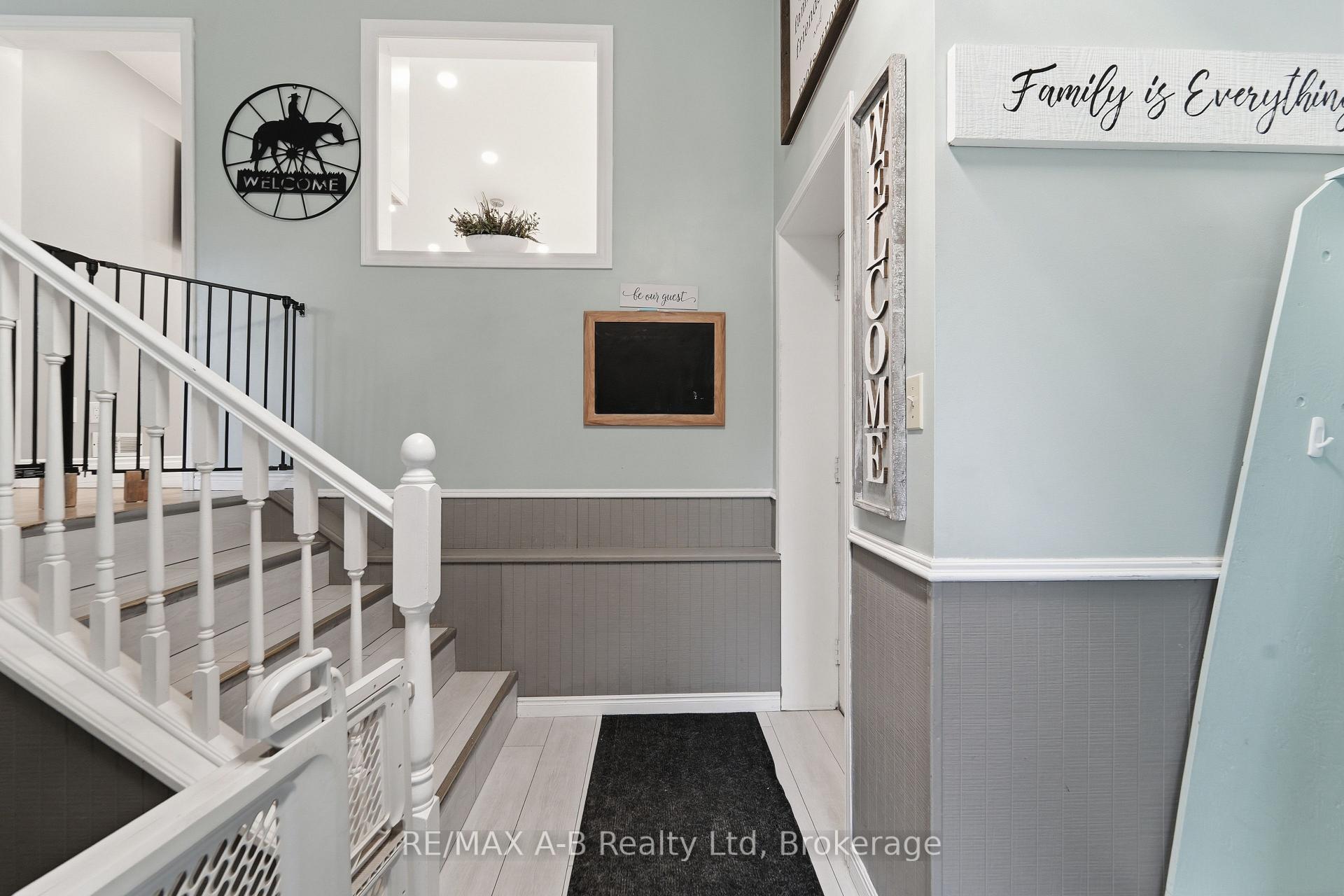 Photo 32 of 77 Gidley Street E, South Huron, Exeter — HOMEH