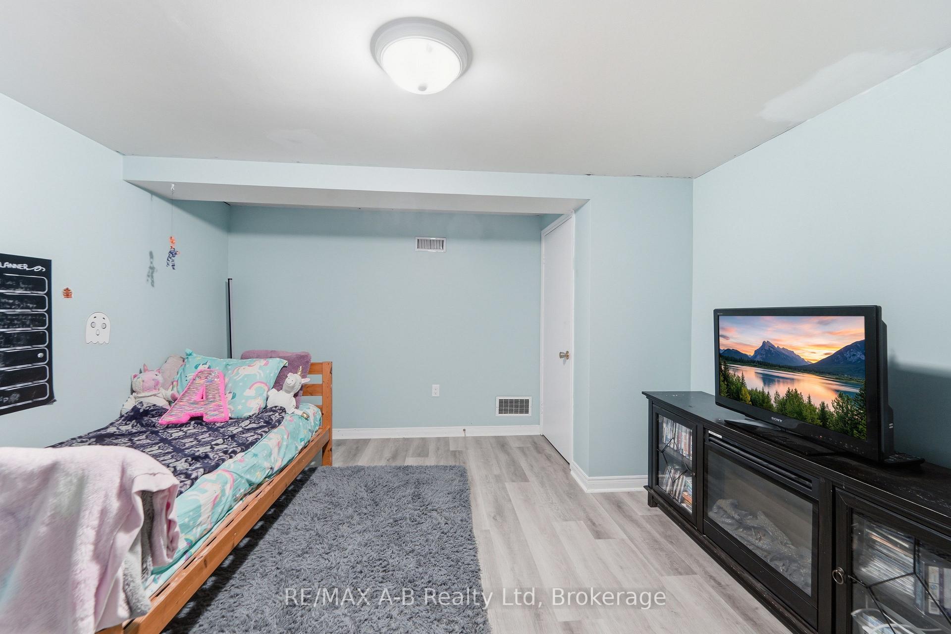 Photo 35 of 77 Gidley Street E, South Huron, Exeter — HOMEH