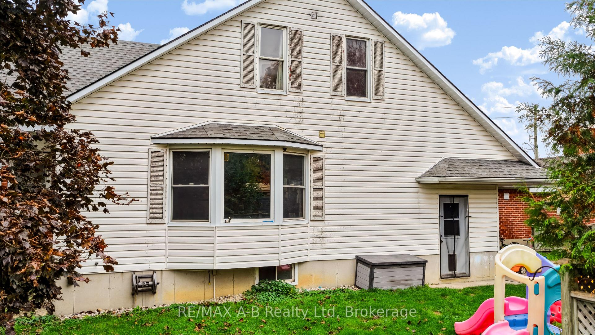 Photo 36 of 77 Gidley Street E, South Huron, Exeter — HOMEH