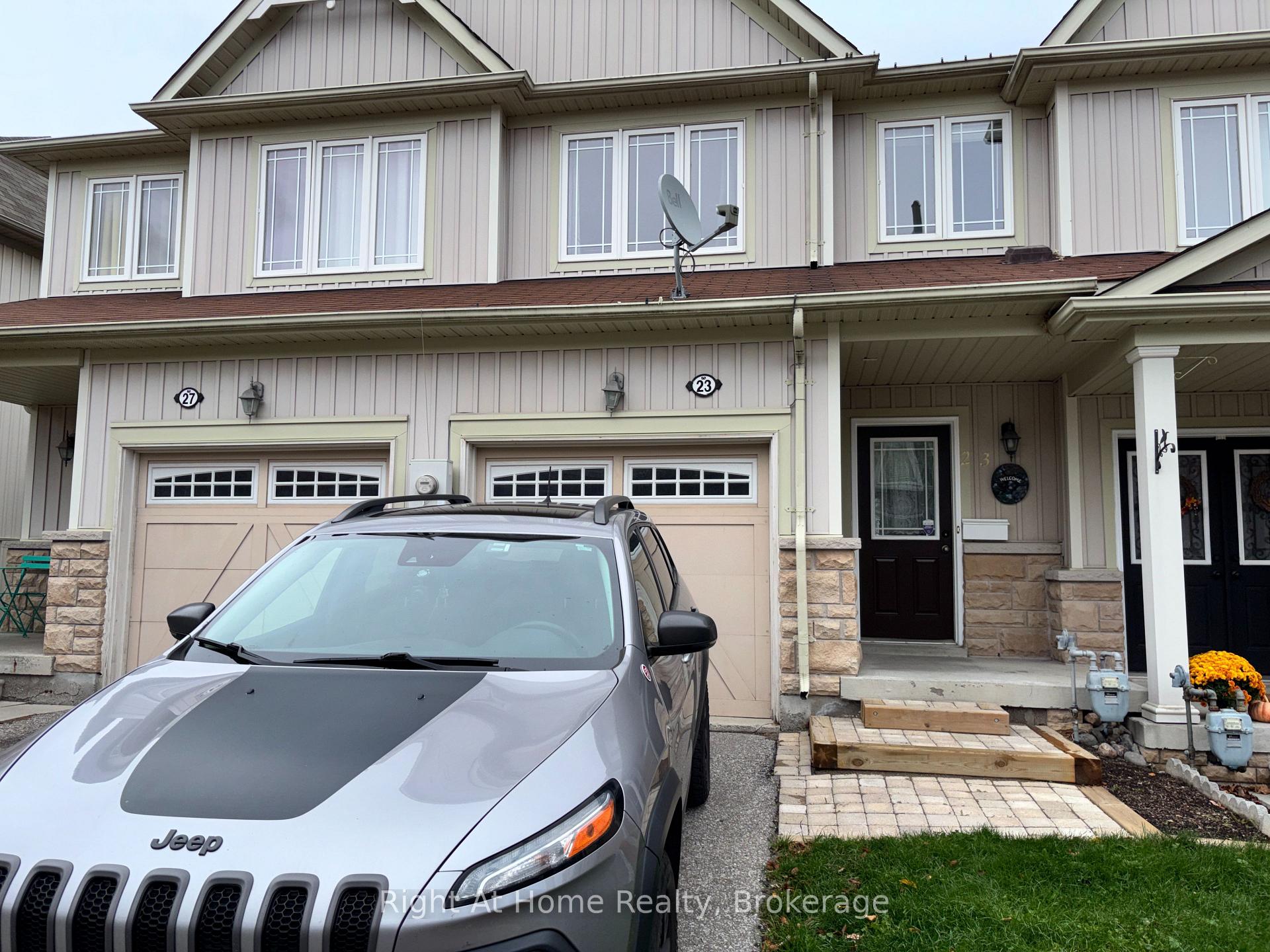Photo 7 of Unit 19, 23 Connell Lane, Clarington, Bowmanville — HOMEH