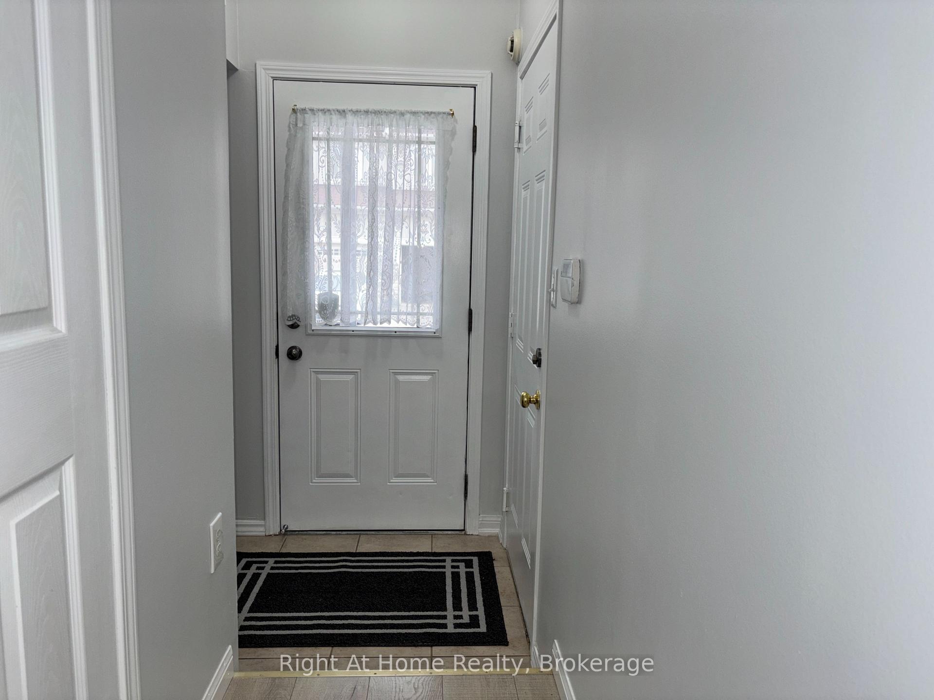 Photo 11 of Unit 19, 23 Connell Lane, Clarington, Bowmanville — HOMEH