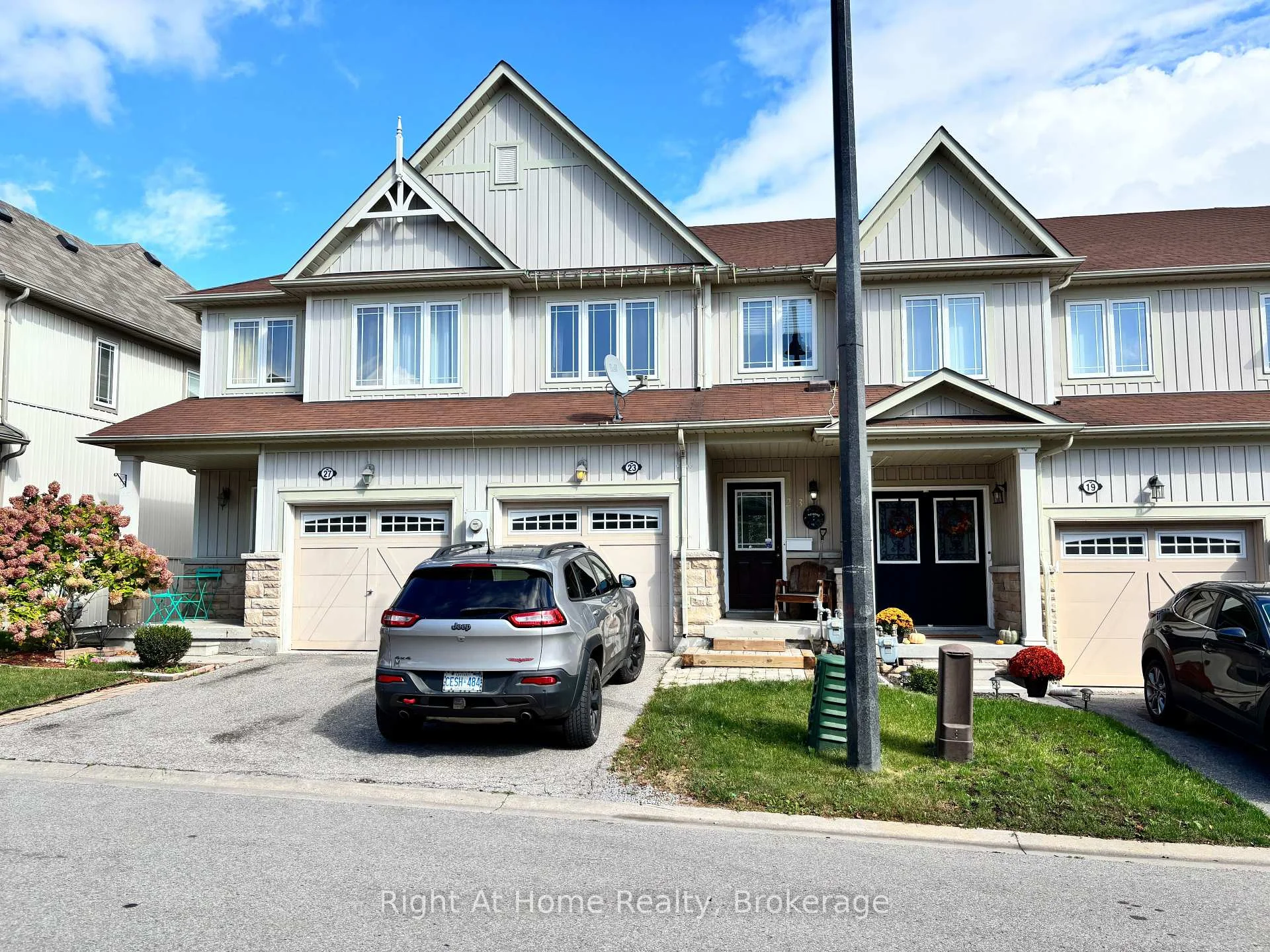 Photo 8 of Unit 19, 23 Connell Lane, Clarington, Bowmanville — HOMEH