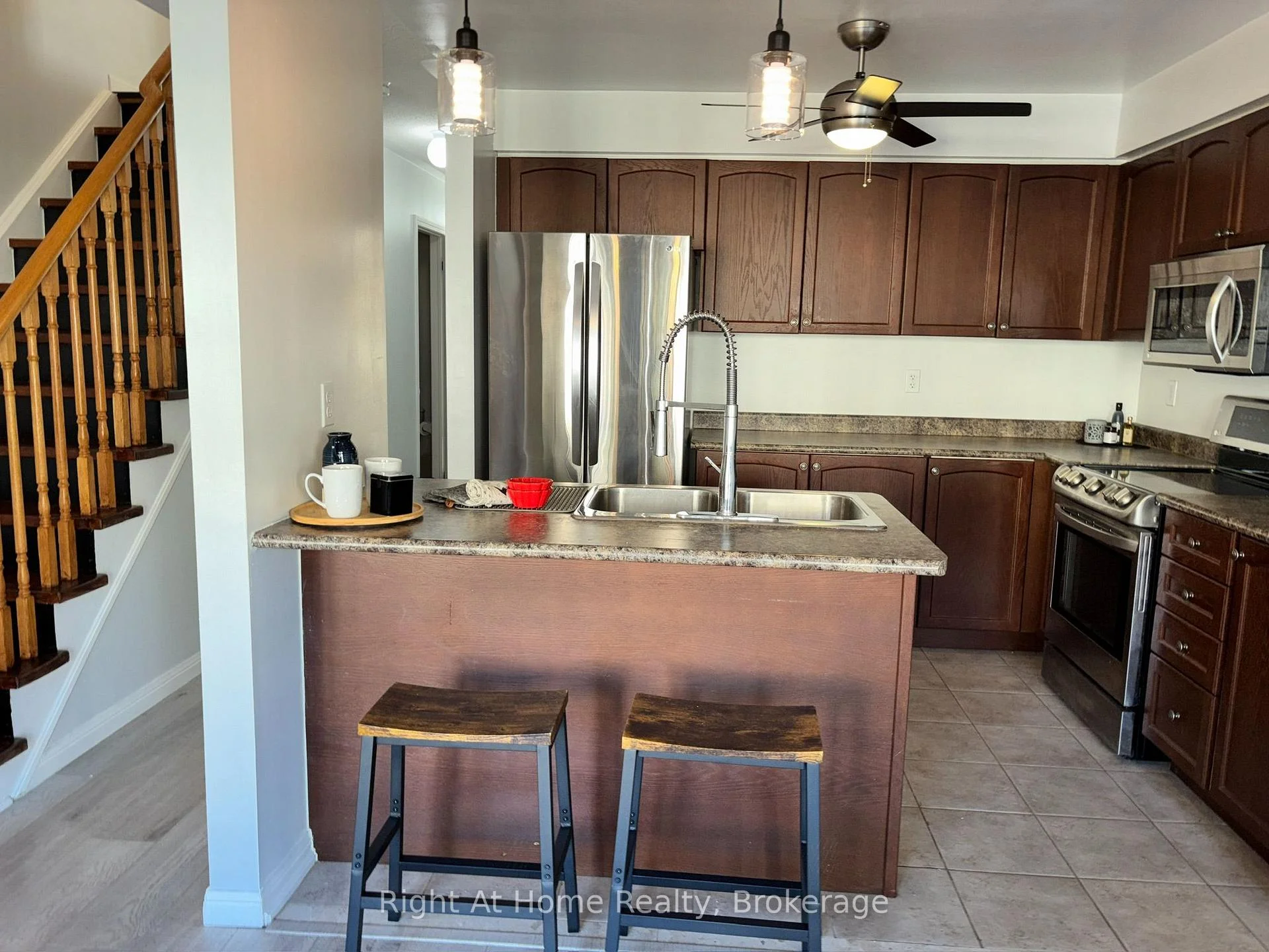 Photo 19 of Unit 19, 23 Connell Lane, Clarington, Bowmanville — HOMEH