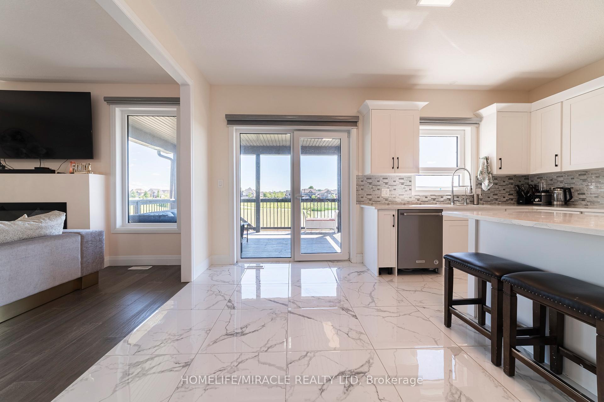 Photo 11 of 42 Grandville Circle, Brant, Paris — HOMEH