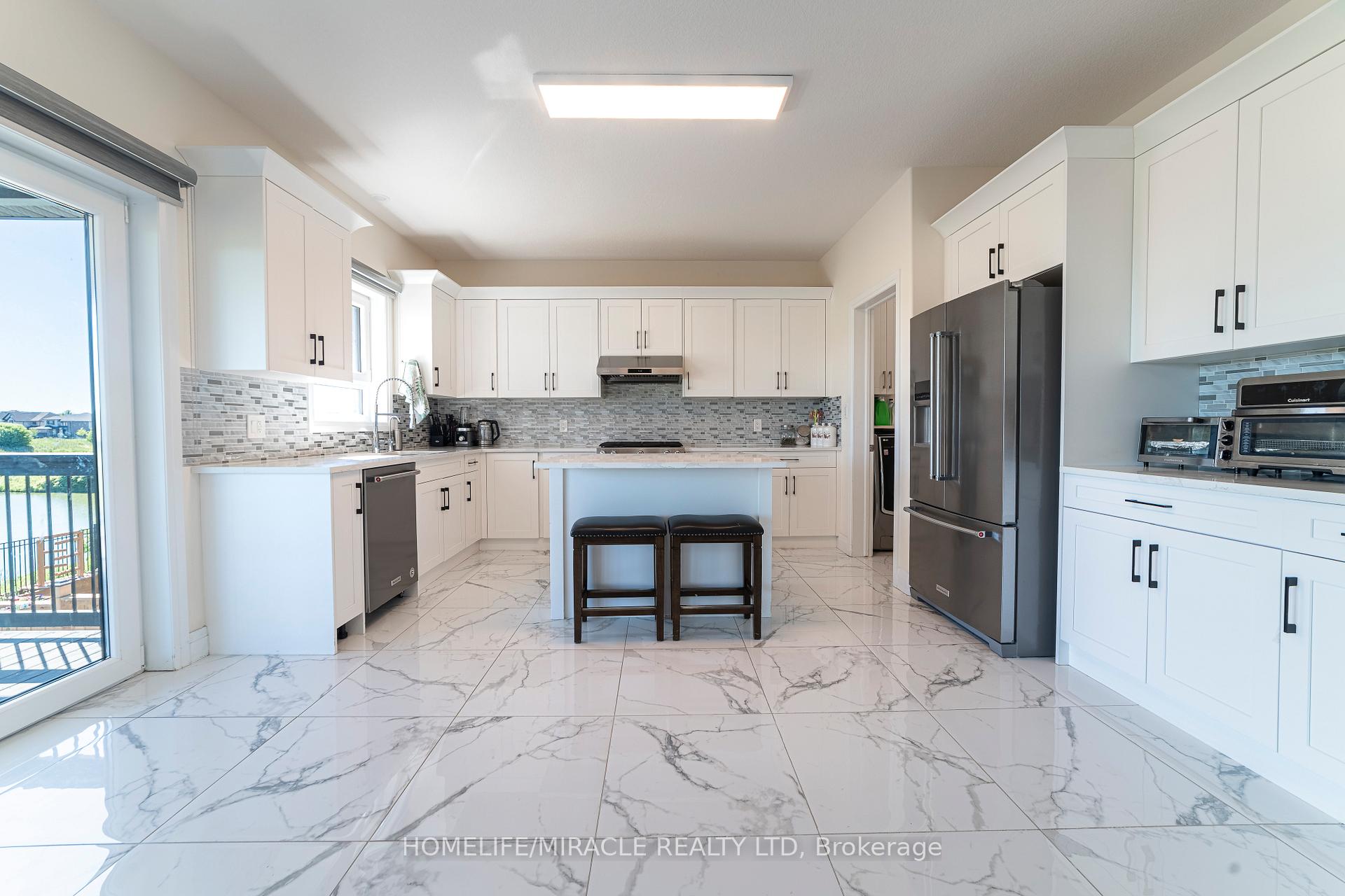 Photo 15 of 42 Grandville Circle, Brant, Paris — HOMEH