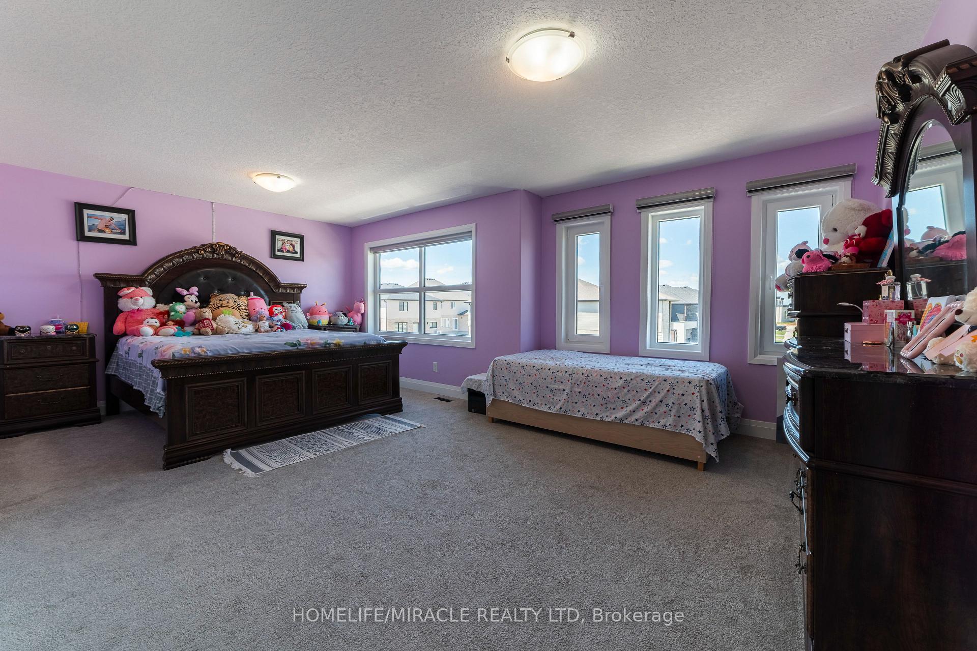 Photo 32 of 42 Grandville Circle, Brant, Paris — HOMEH