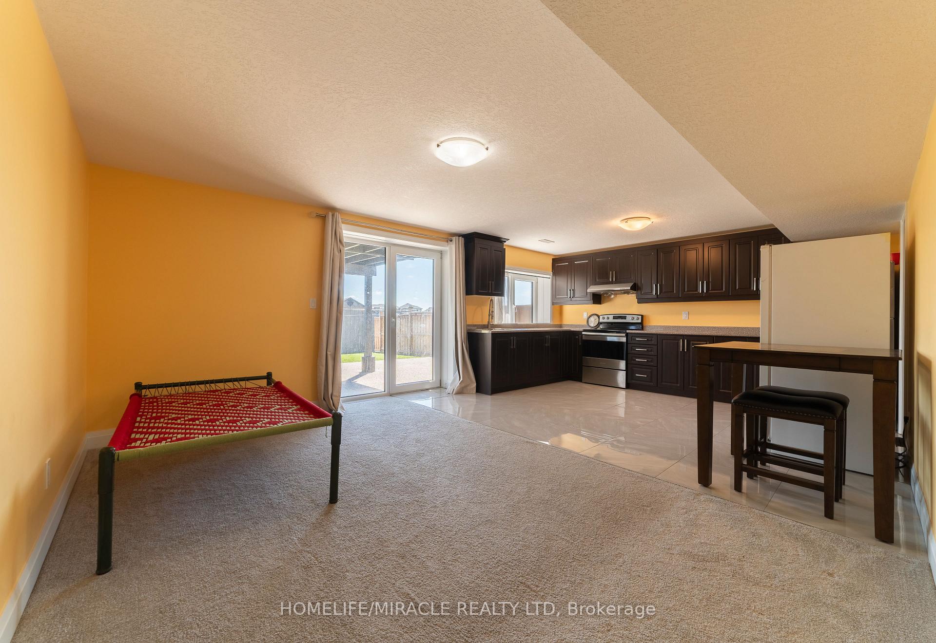 Photo 35 of 42 Grandville Circle, Brant, Paris — HOMEH
